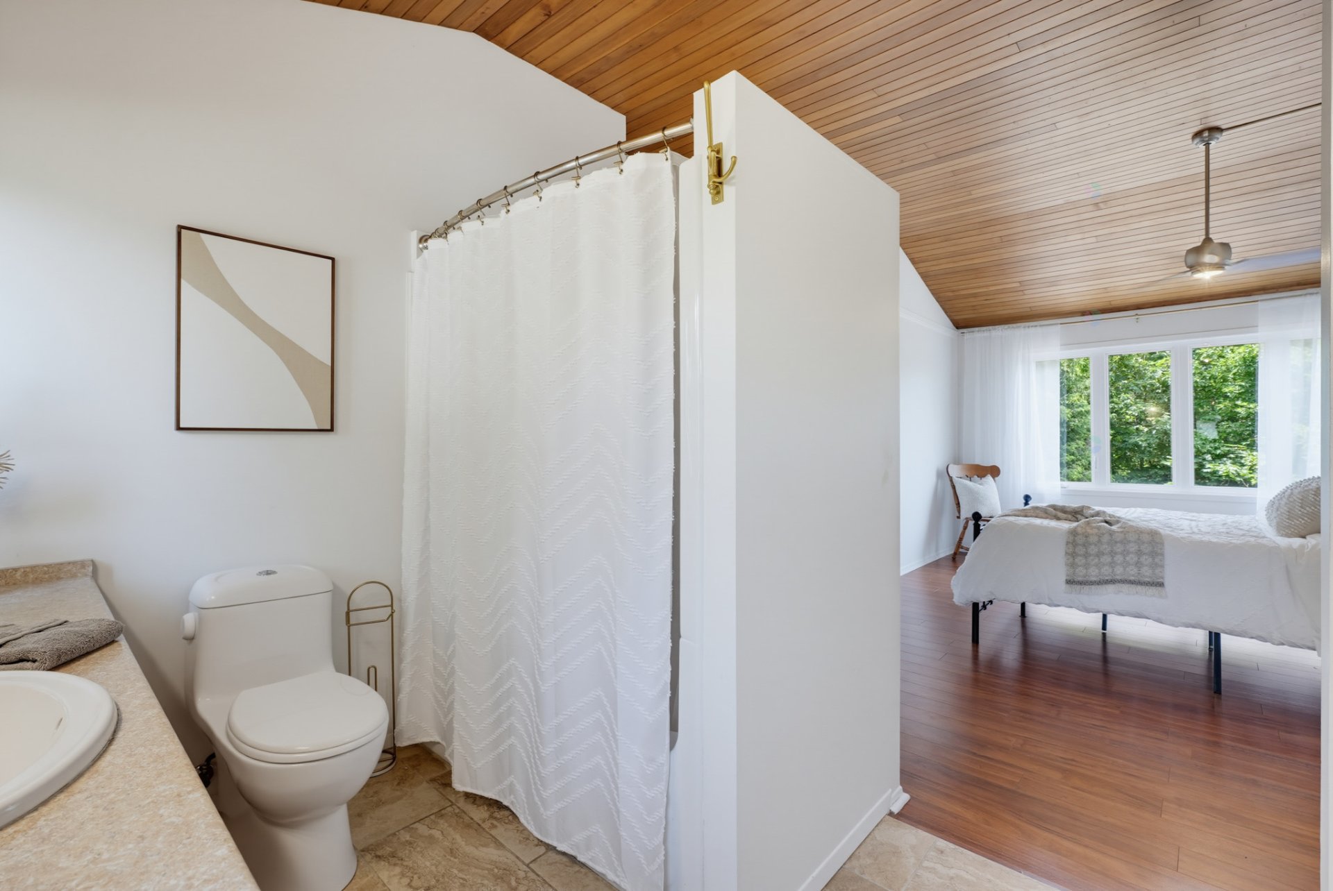 Ensuite bathroom