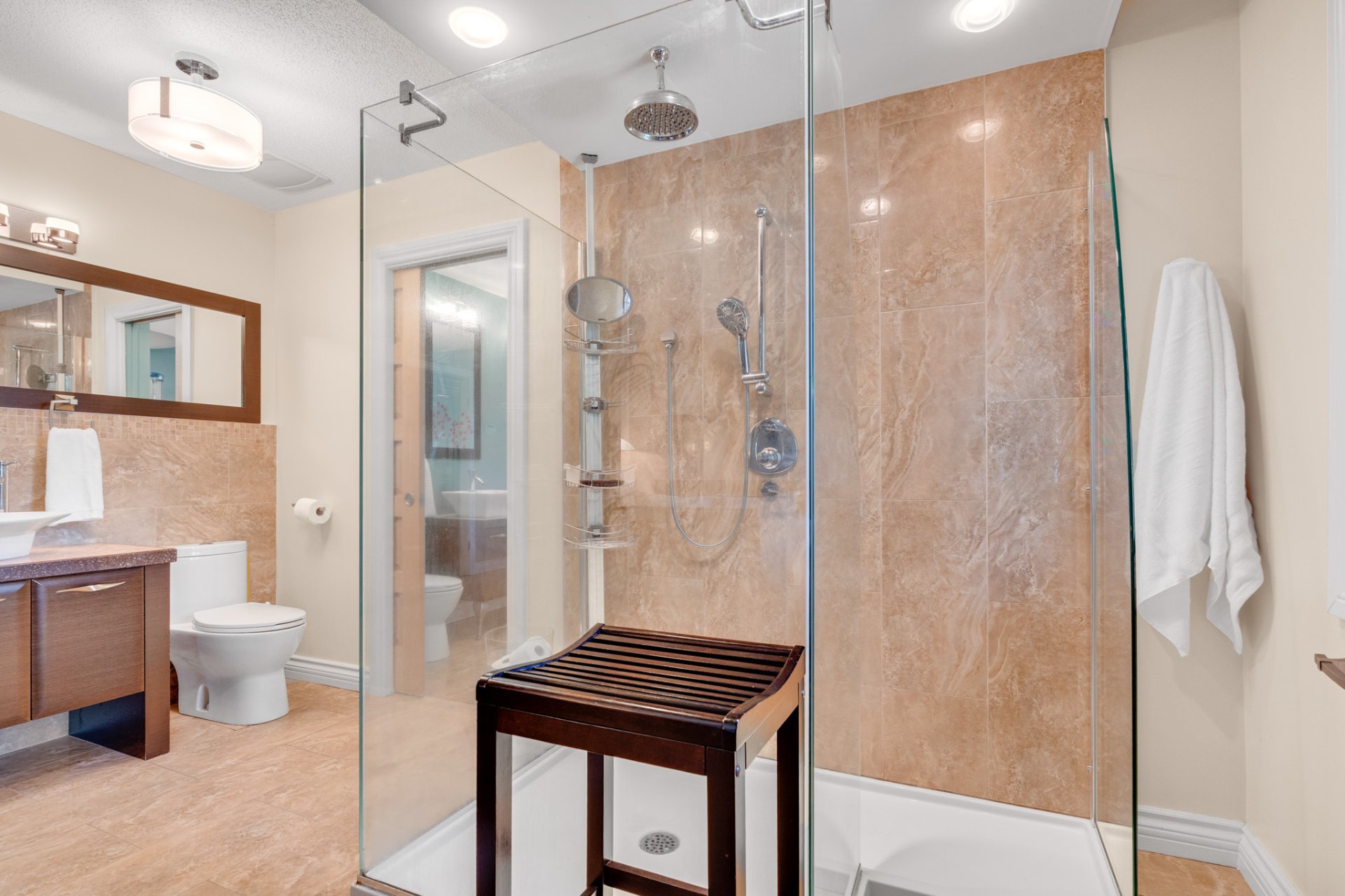 Salle de bains attenante à la CCP