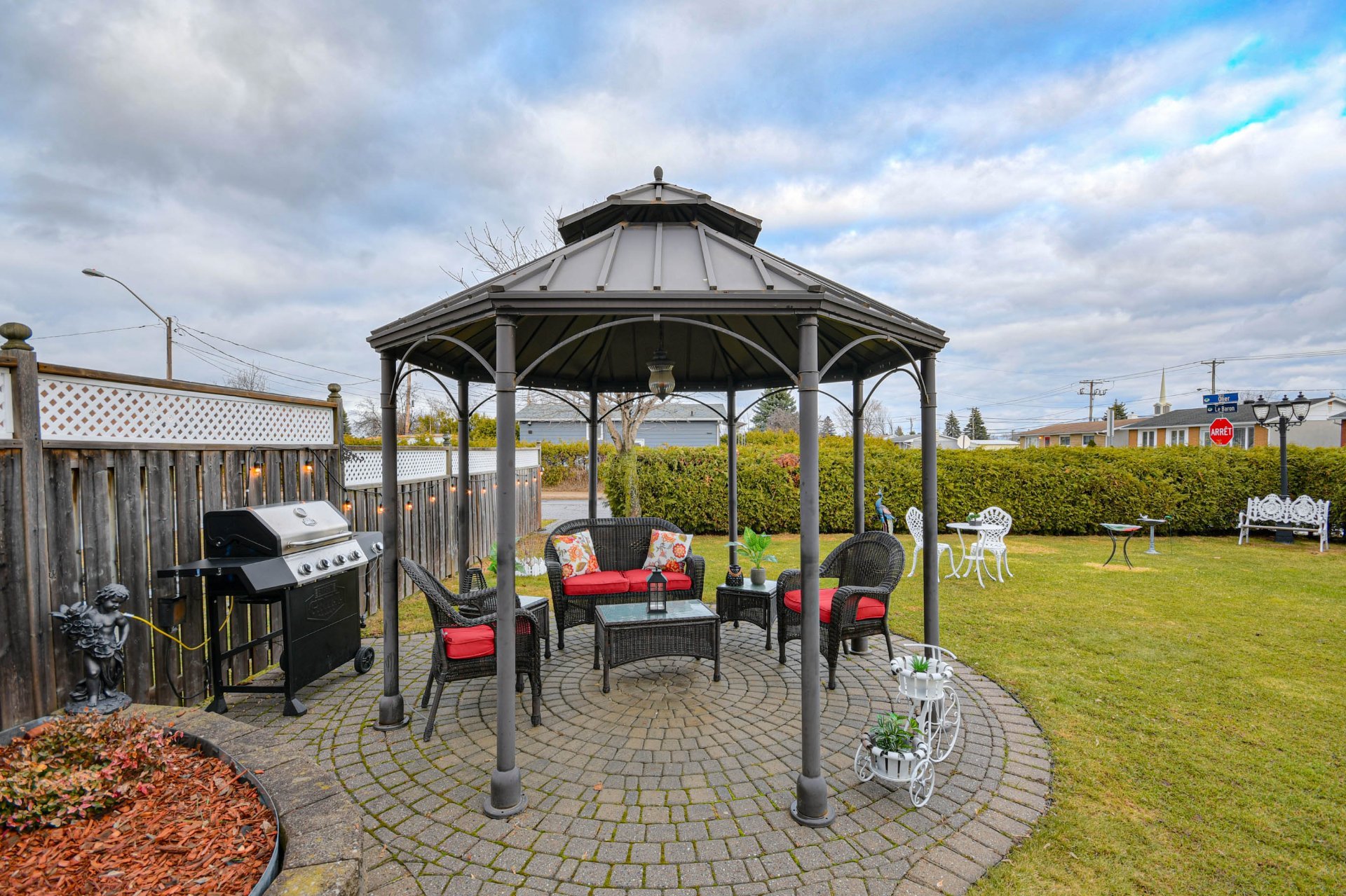 Cour