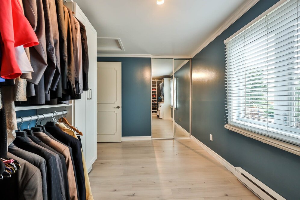 Bedroom - The vendors are using as a walk-in