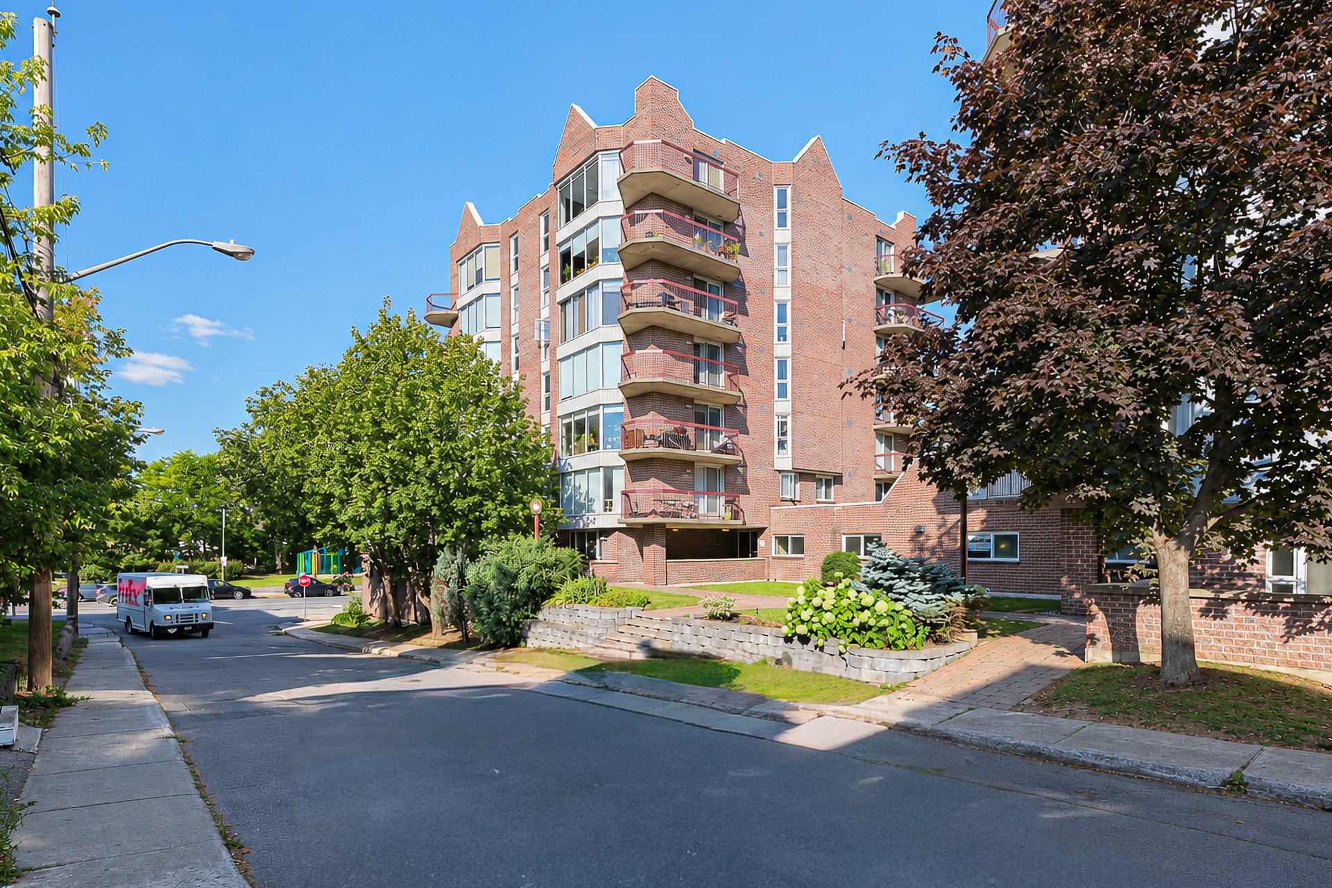 110 Rue Dollard-des Ormeaux 301