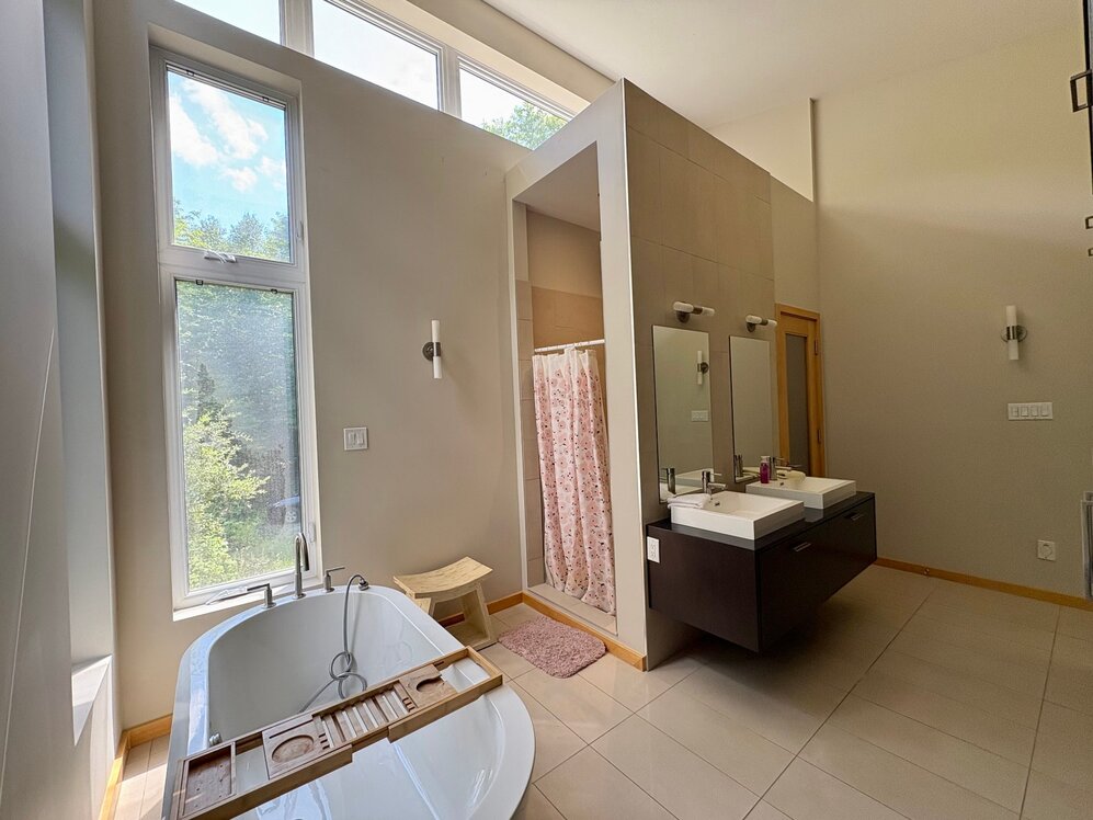 Salle de bains attenante à la CCP