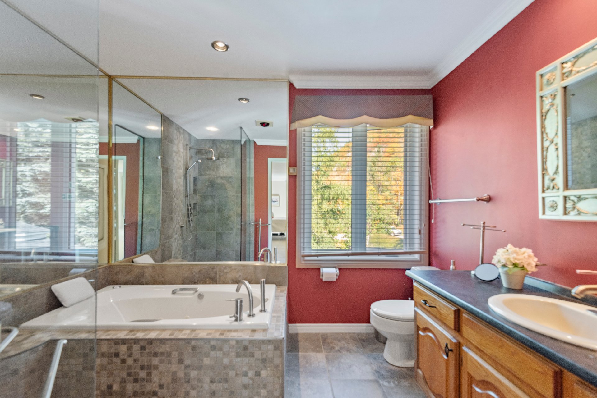 Salle de bains attenante à la CCP