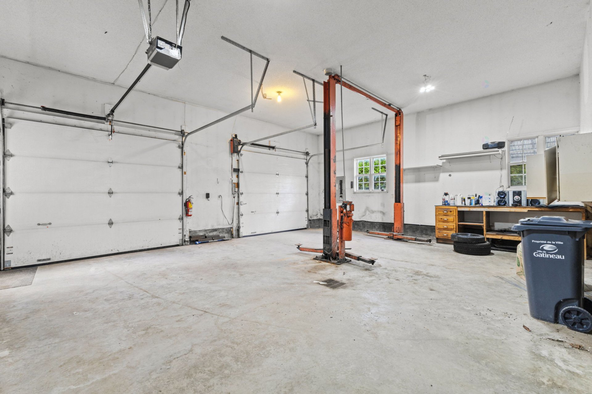 Garage