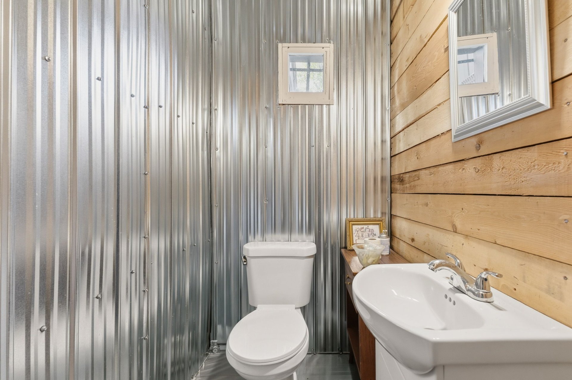 Powder room