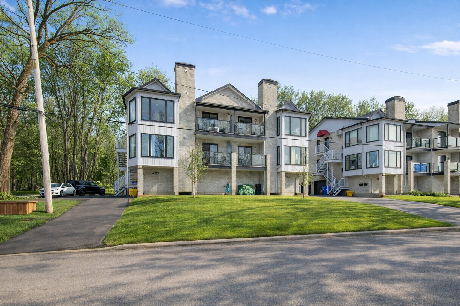 787 Boul. Hurtubise 1