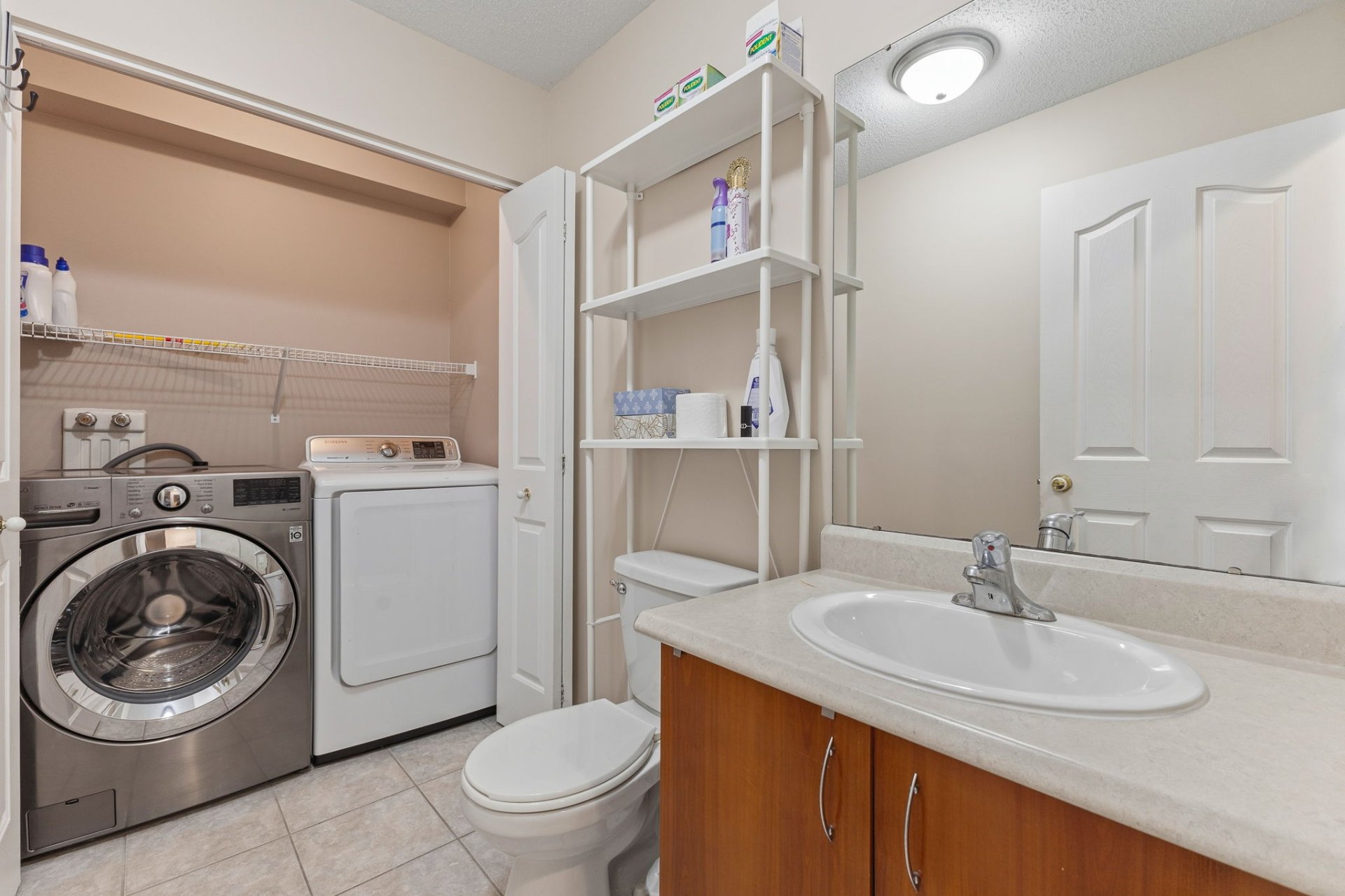 Powder room