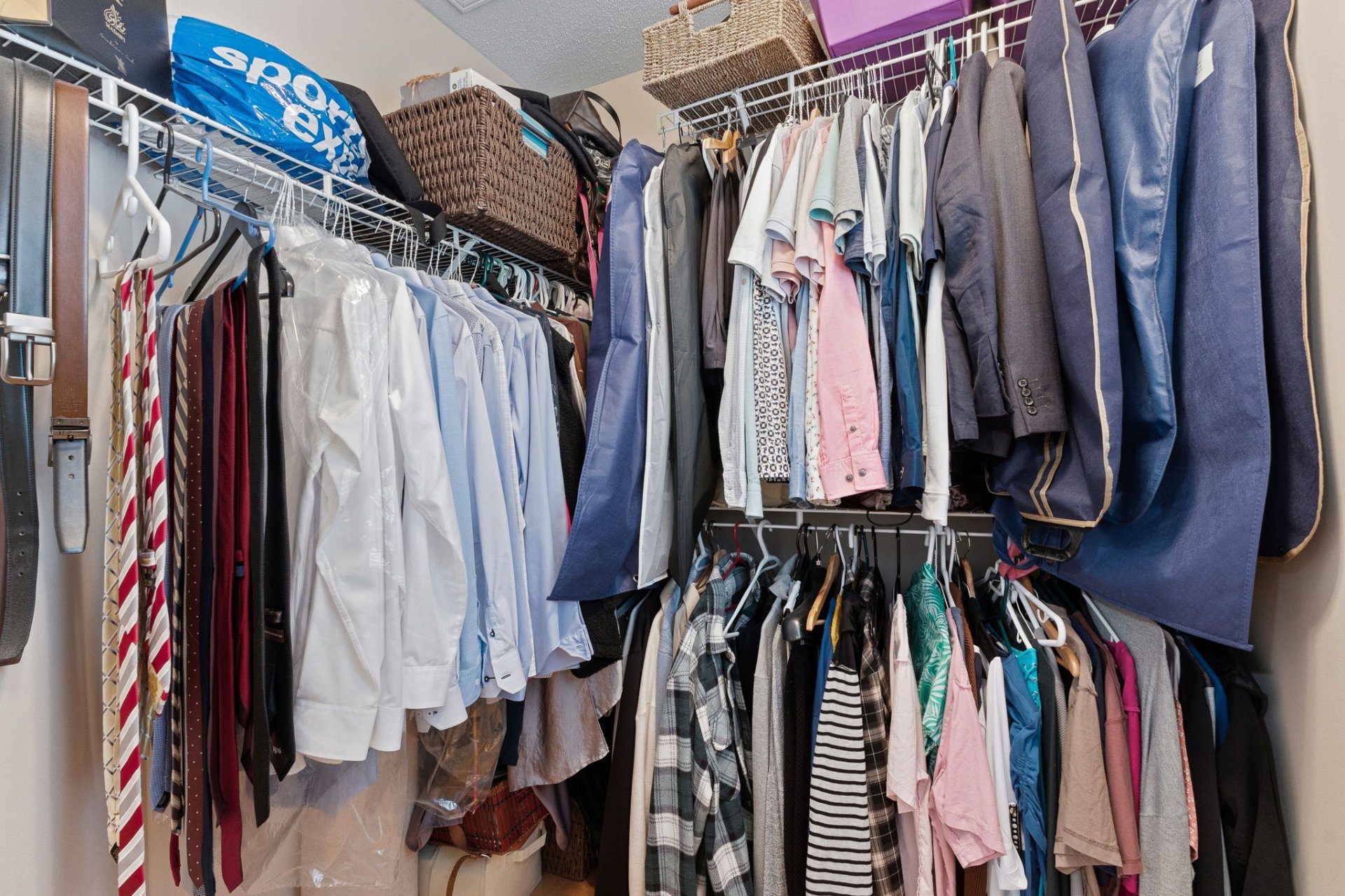 Walk-in closet