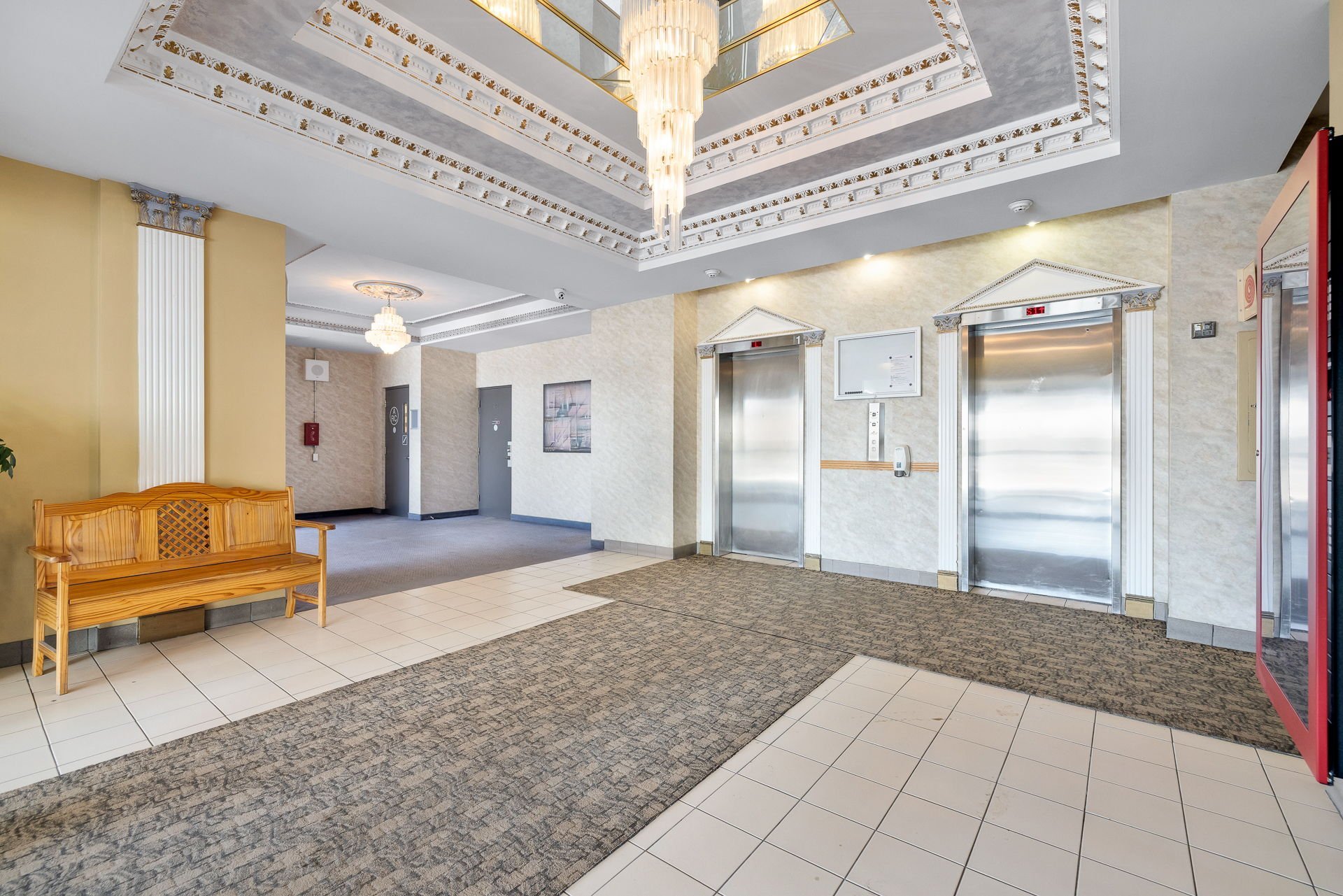 Hall d'entrée - Lobby et ascenseurs