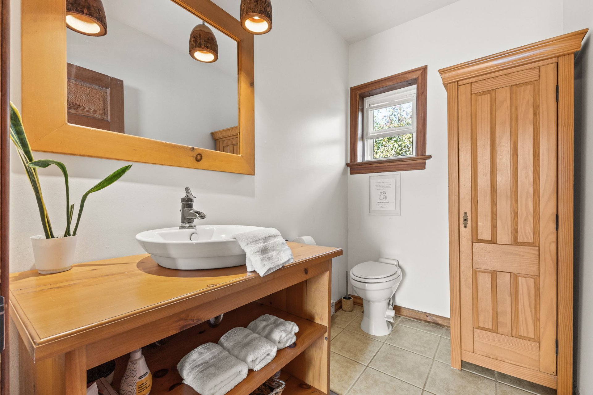 Powder room