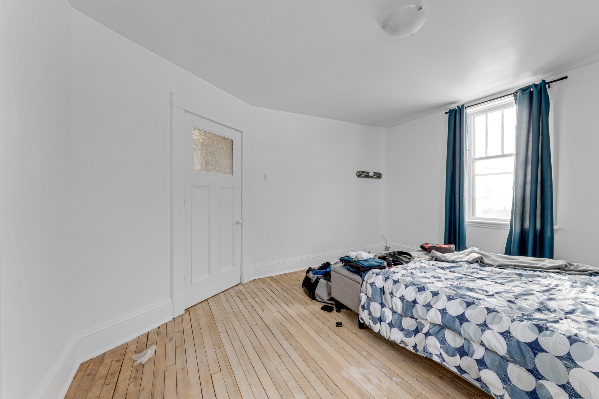 Master bedroom - 2nd level