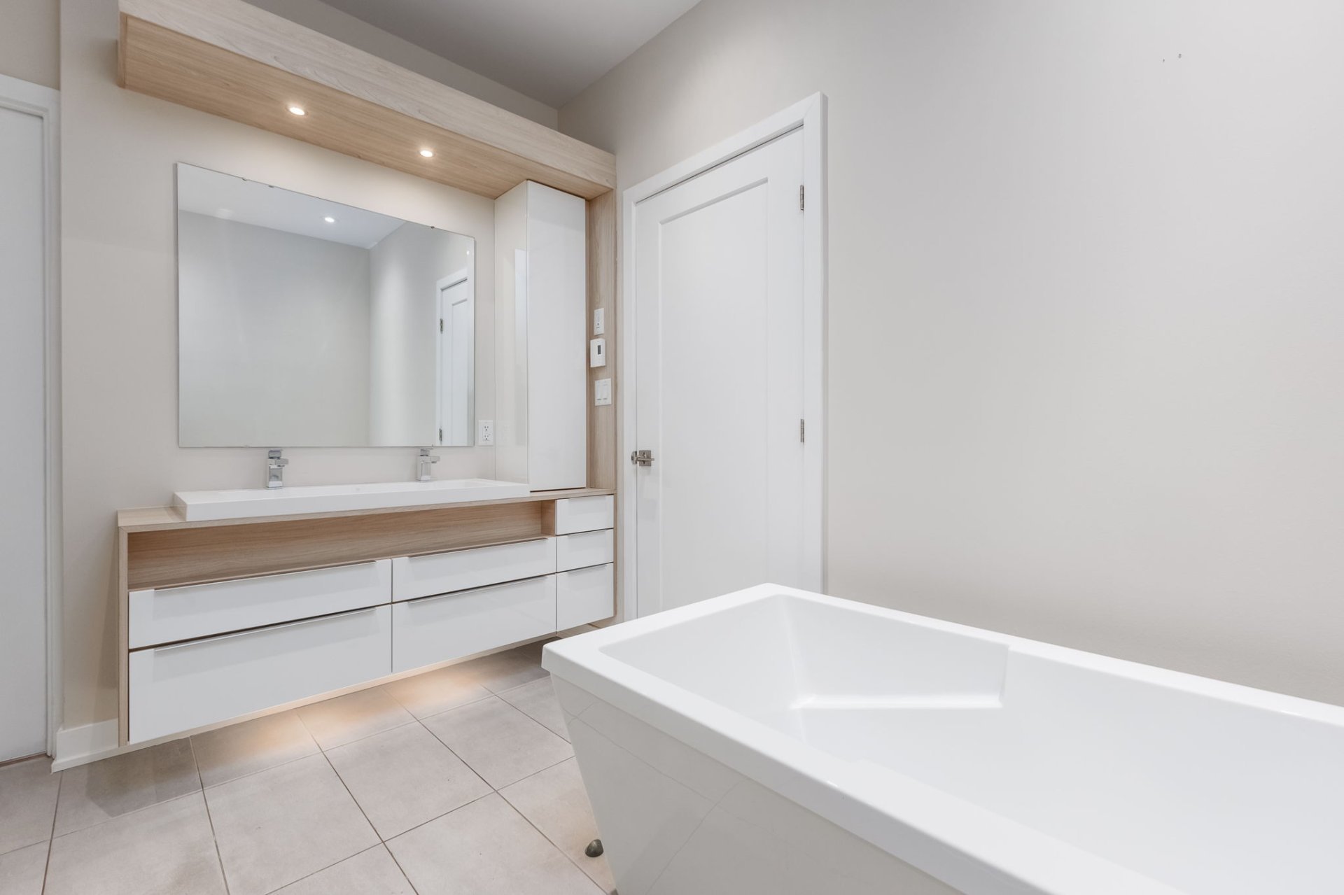 Salle de bains attenante à la CCP