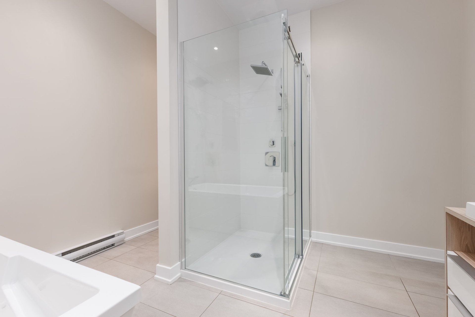 Salle de bains attenante à la CCP