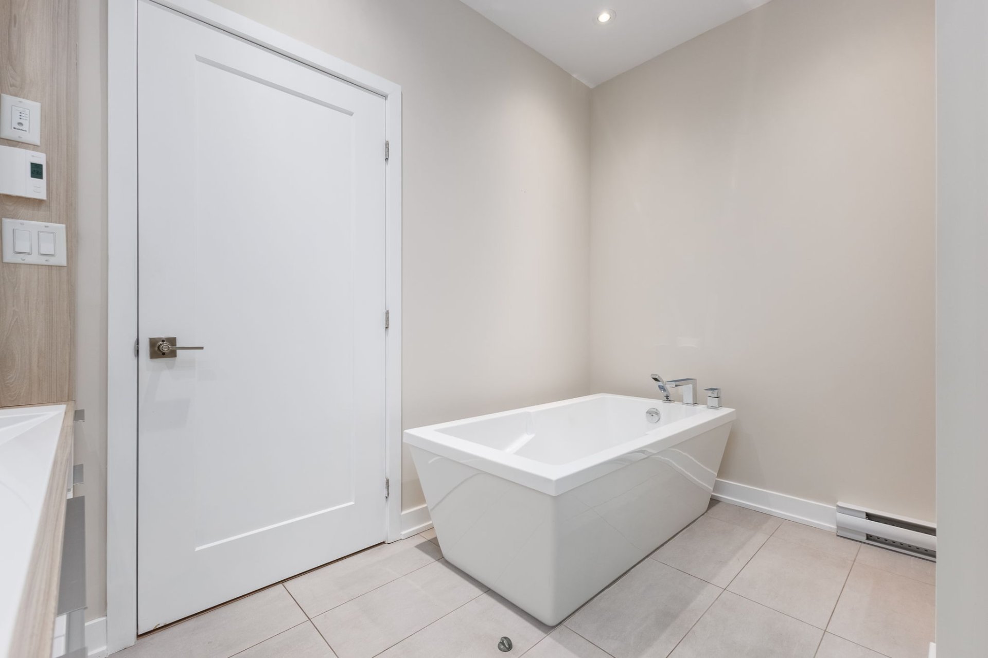 Salle de bains attenante à la CCP