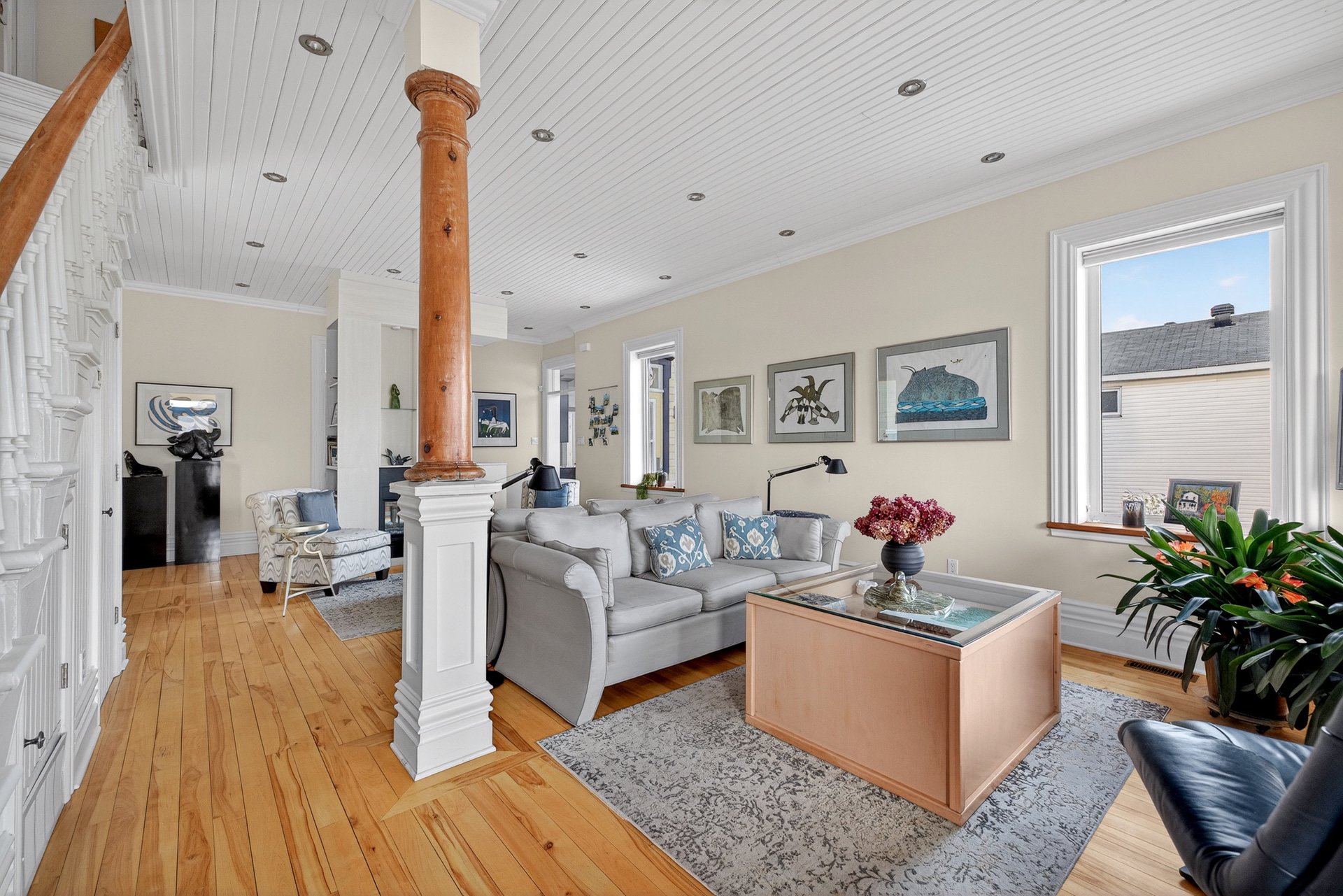 Living room - 1st floor