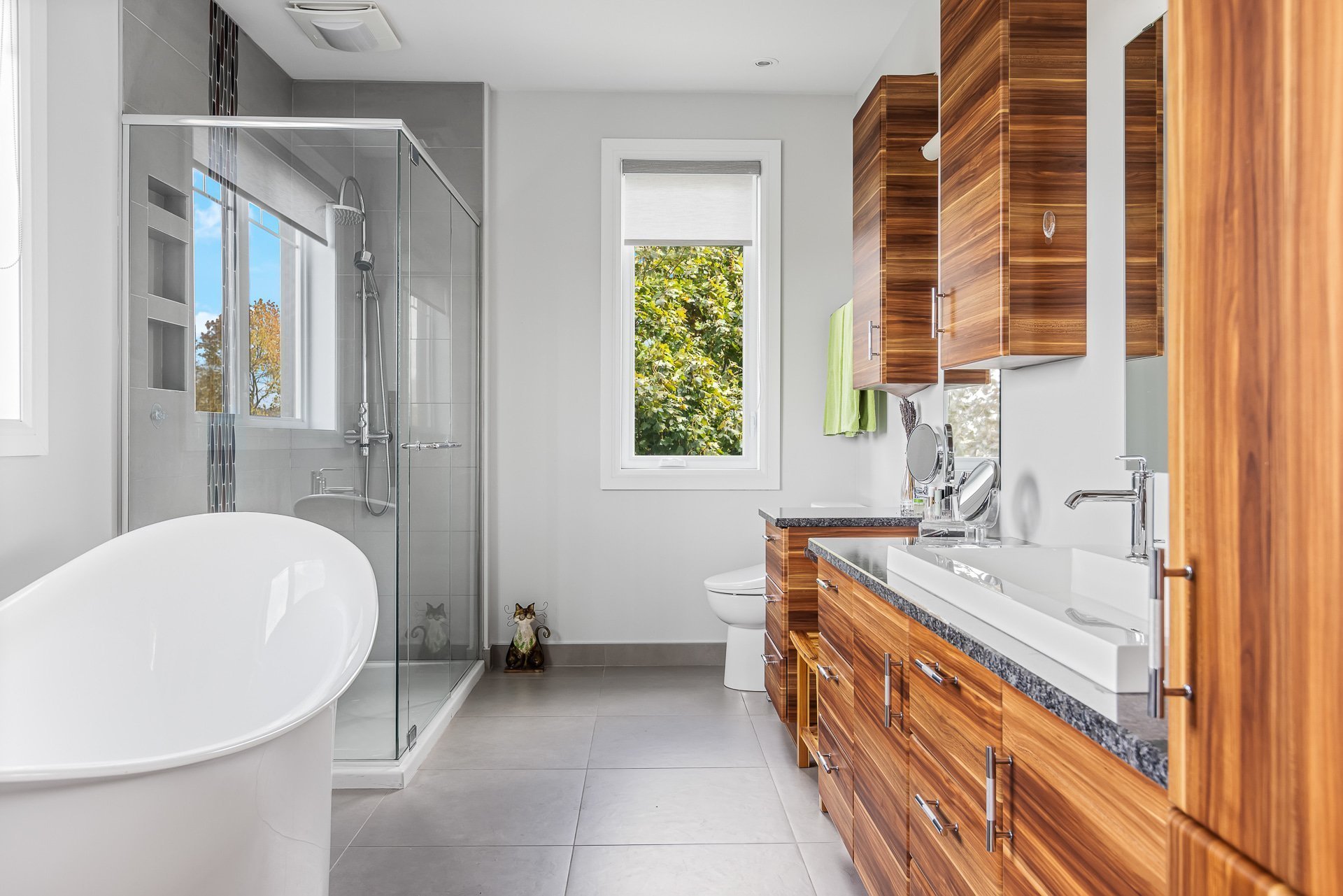 Ensuite bathroom