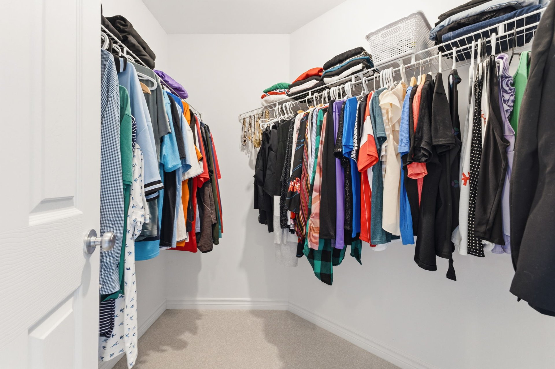 Walk-in closet