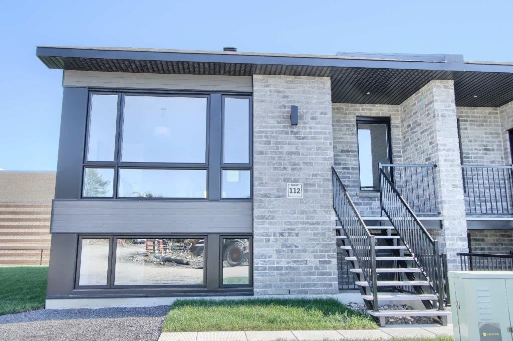 95 Boul. de l'Amérique-Française A