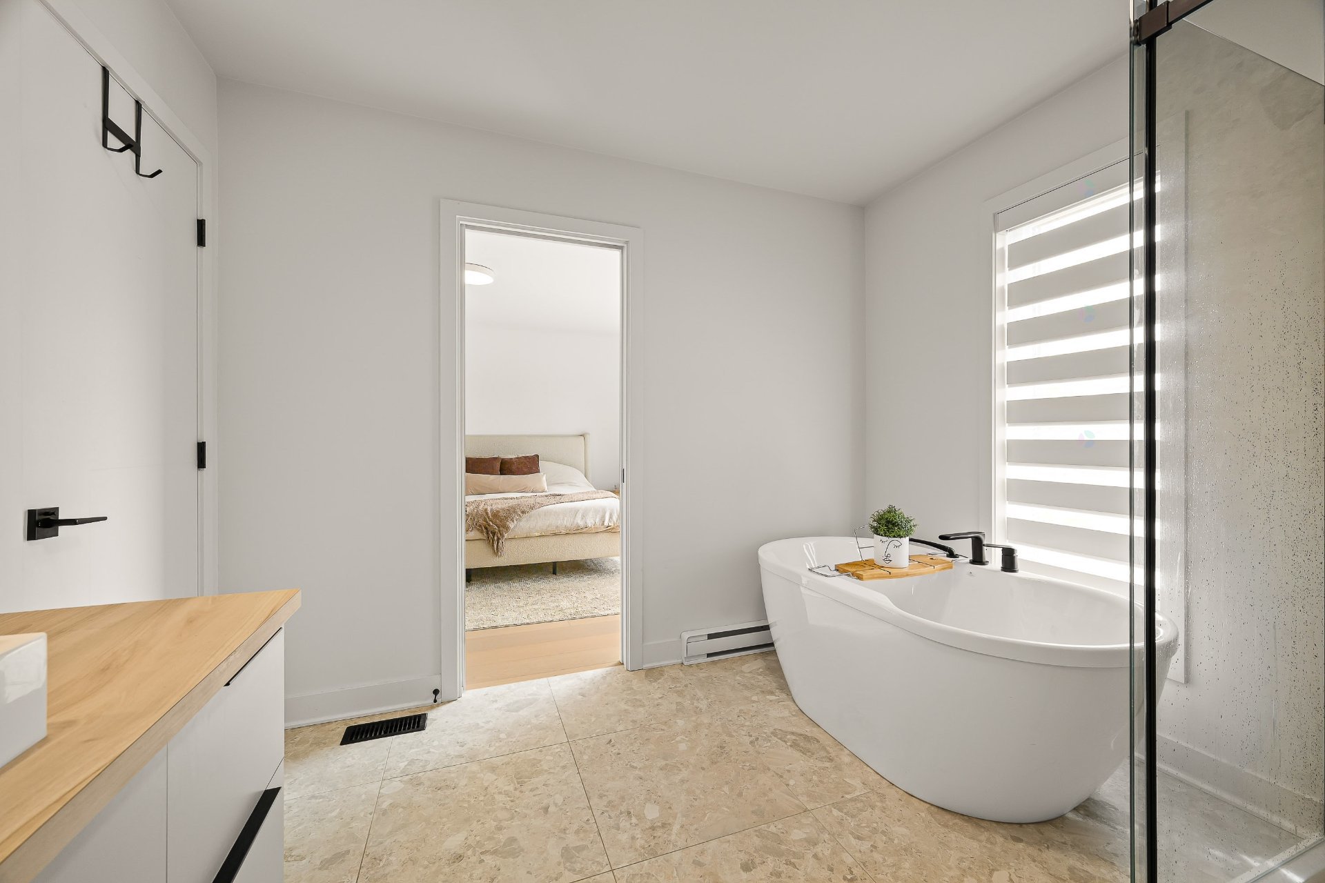 Ensuite bathroom