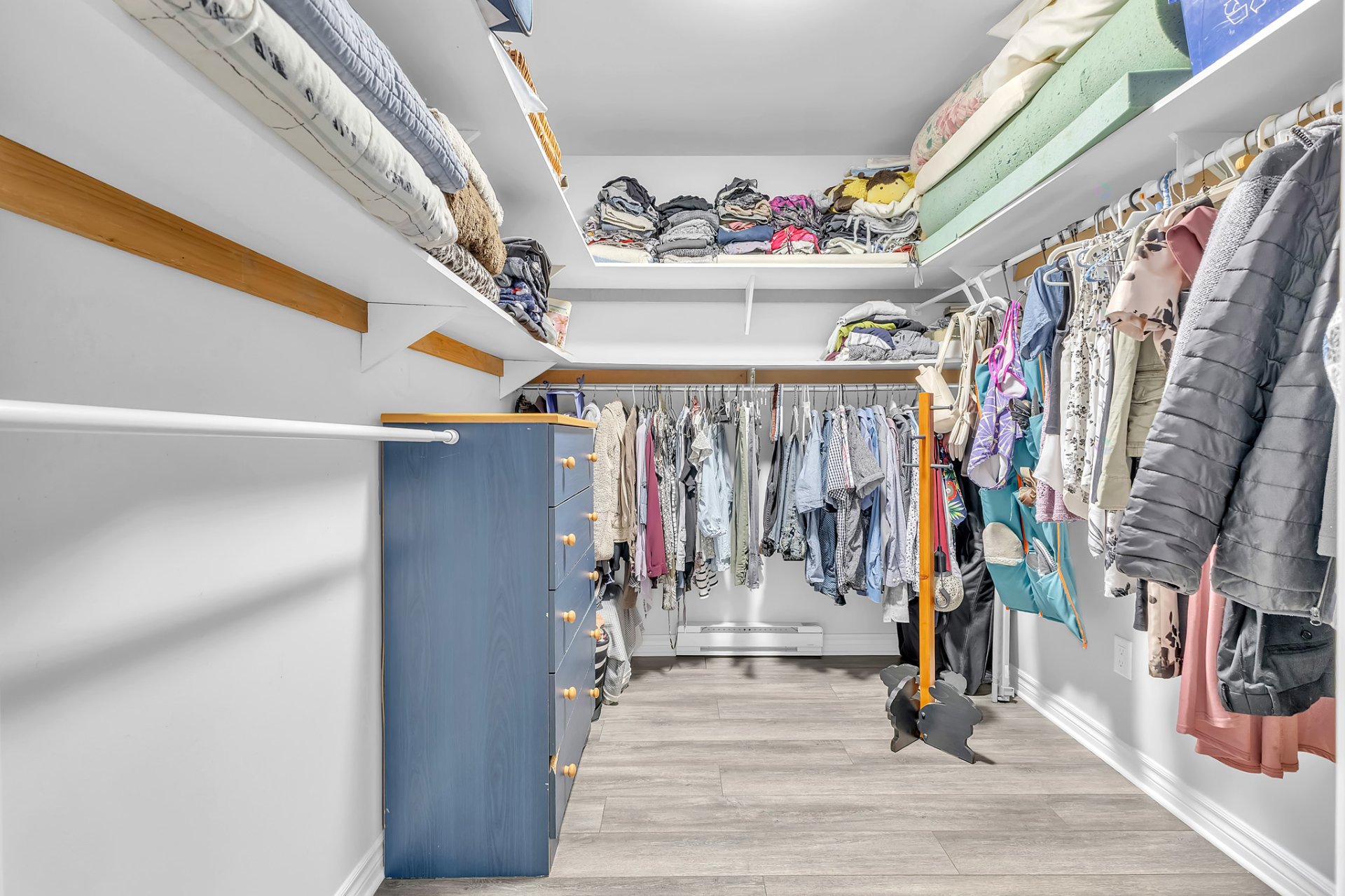 Walk-in closet