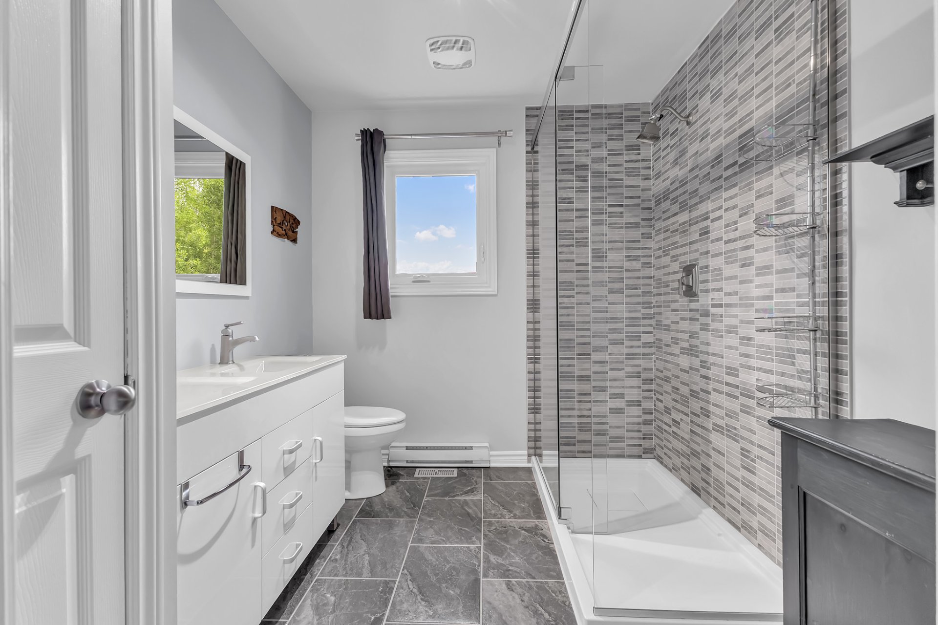 Ensuite bathroom