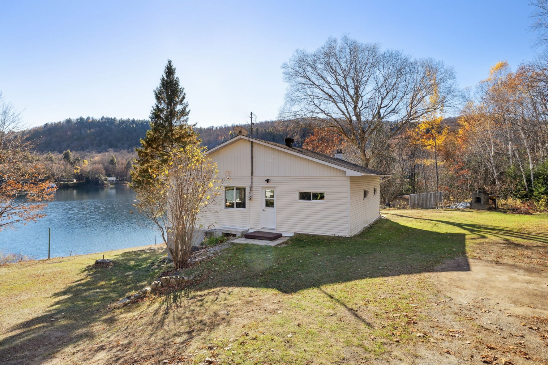 387 Ch. du Lac-du-Cardinal