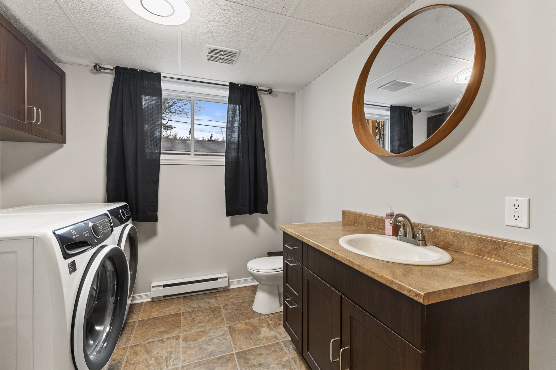 Powder room