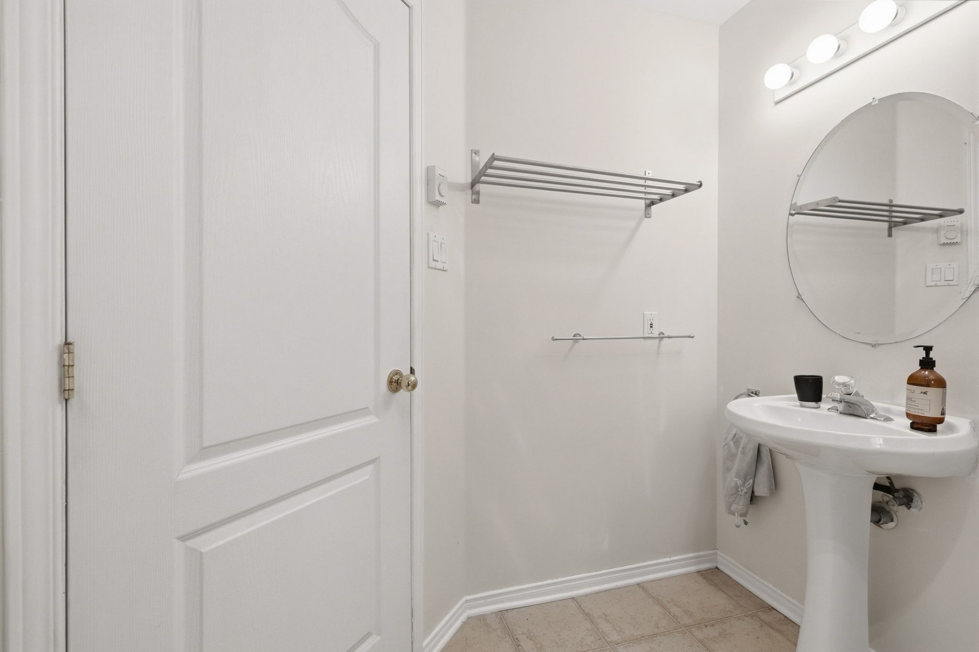 Powder room