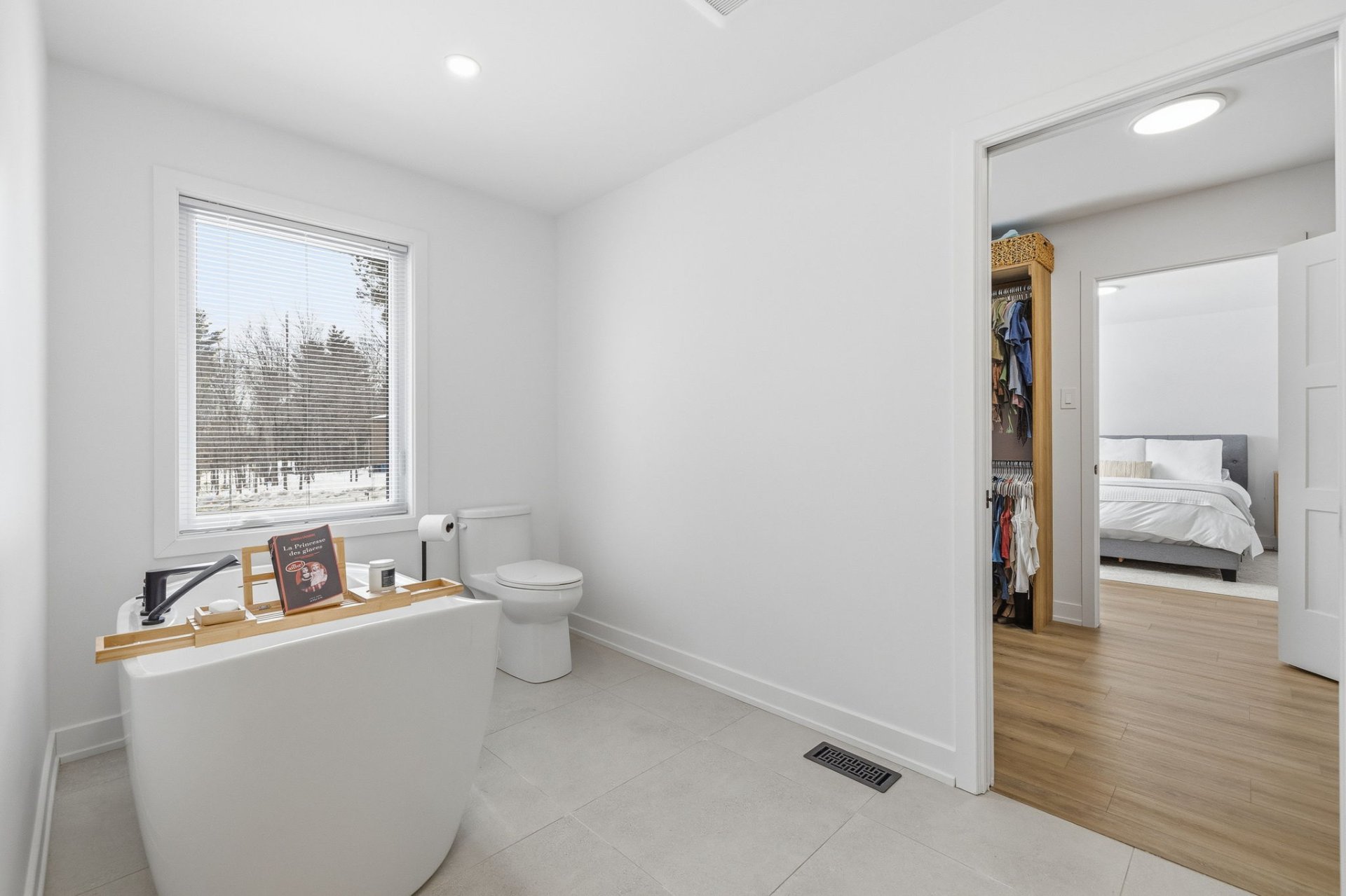 Salle de bains attenante à la CCP