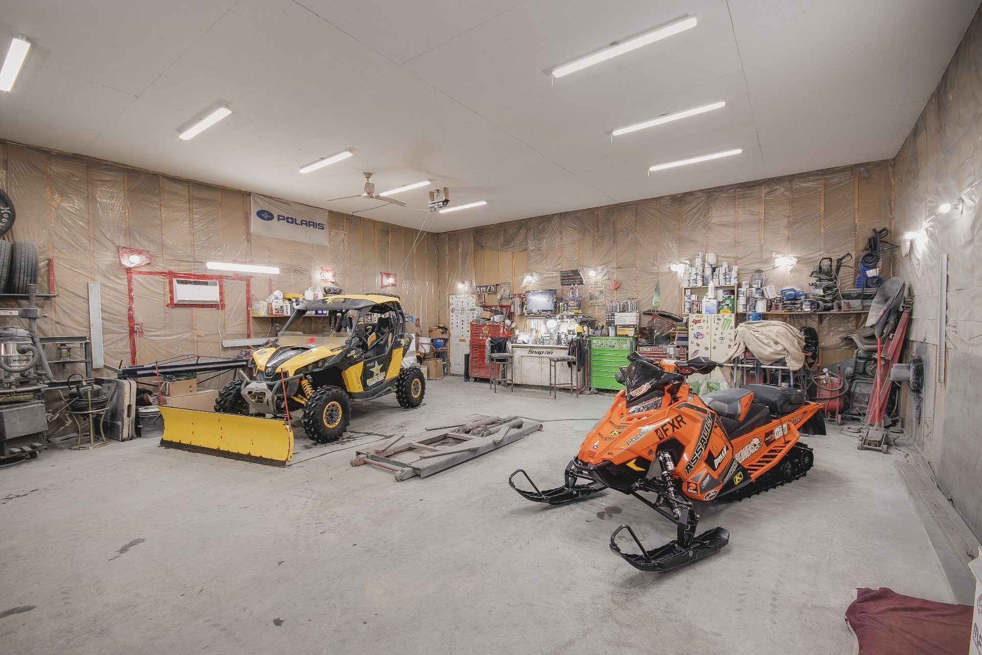 Garage