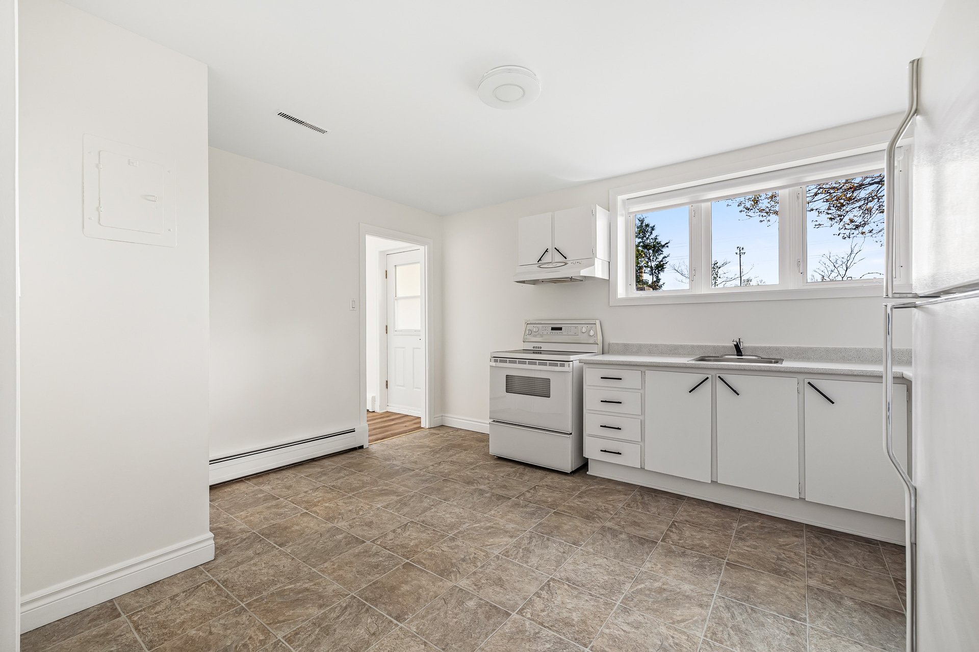 Kitchen - Lower unit