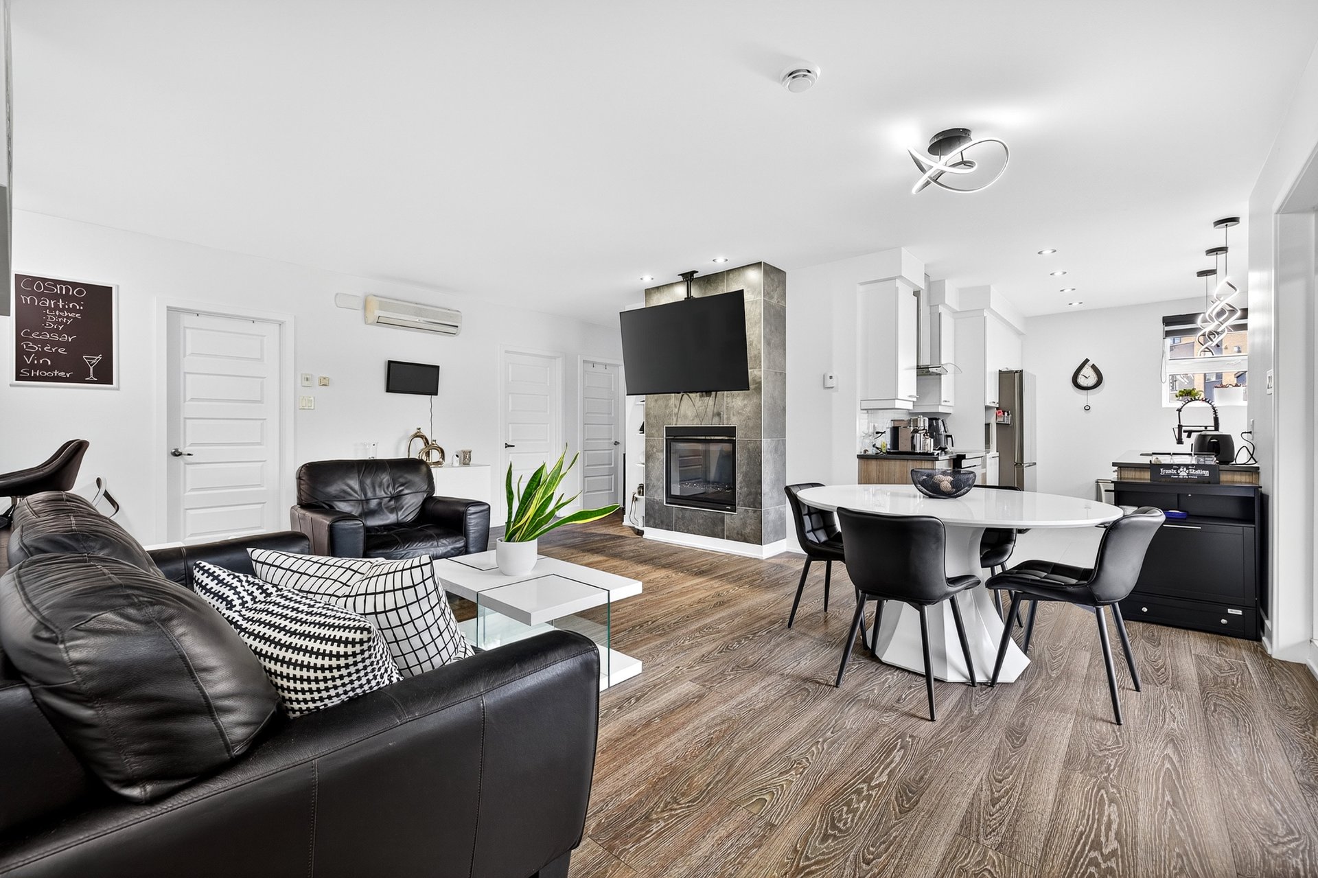 Salon - Foyer au gaz