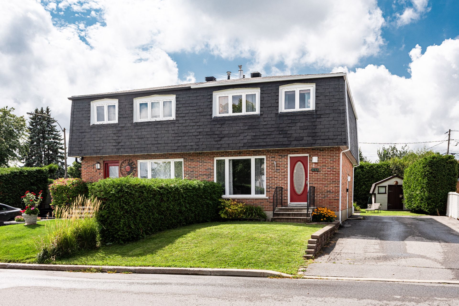 653 Rue Lahaie 