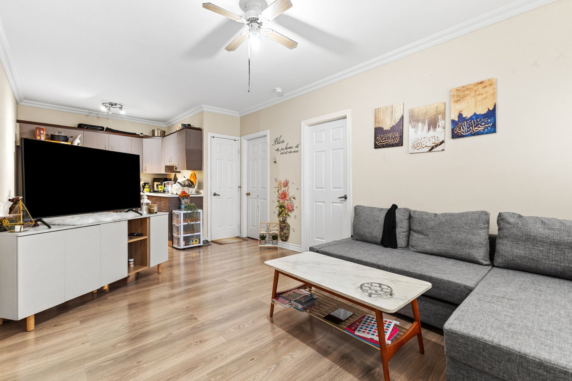 Salon - APT 1