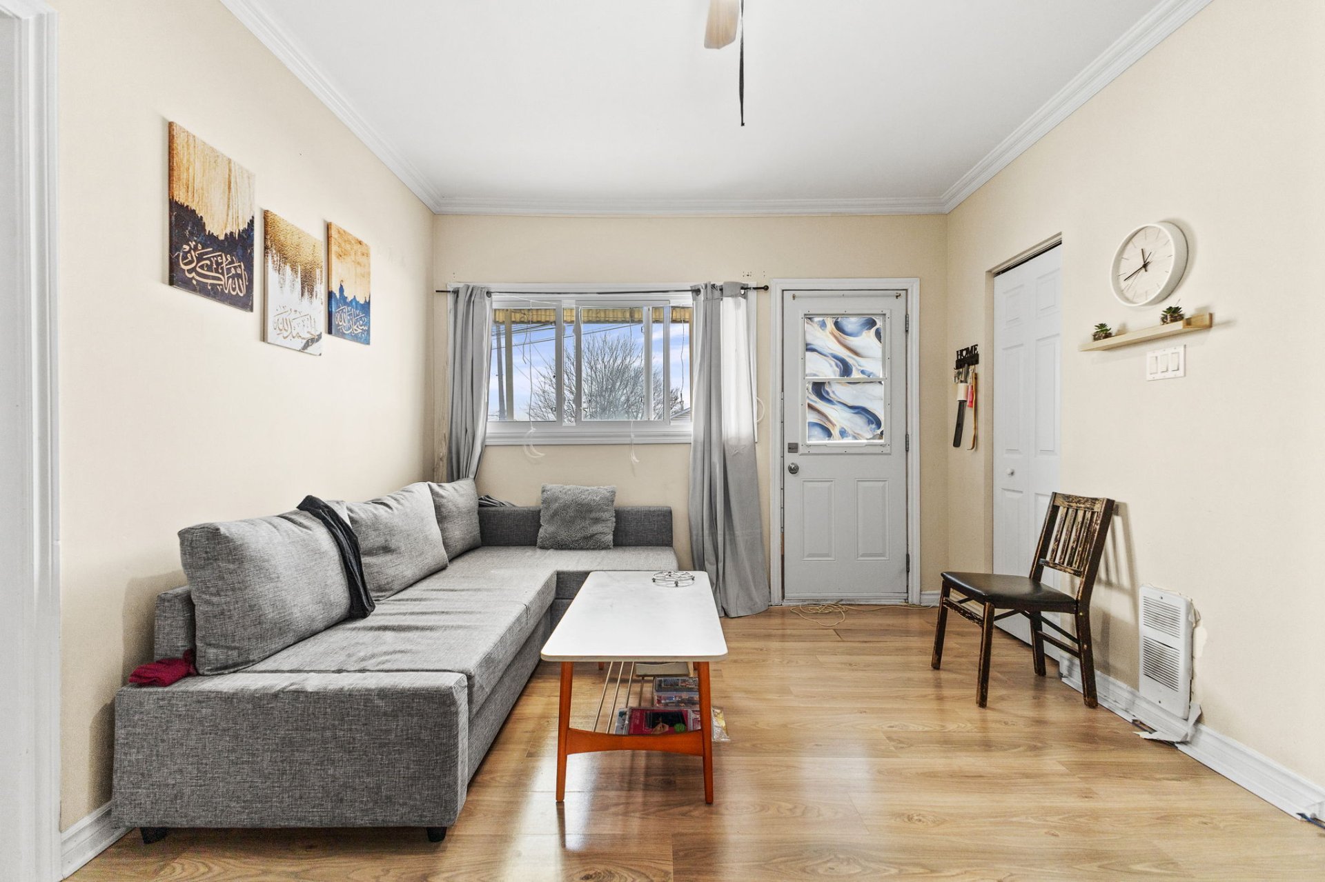 Salon - APT 1