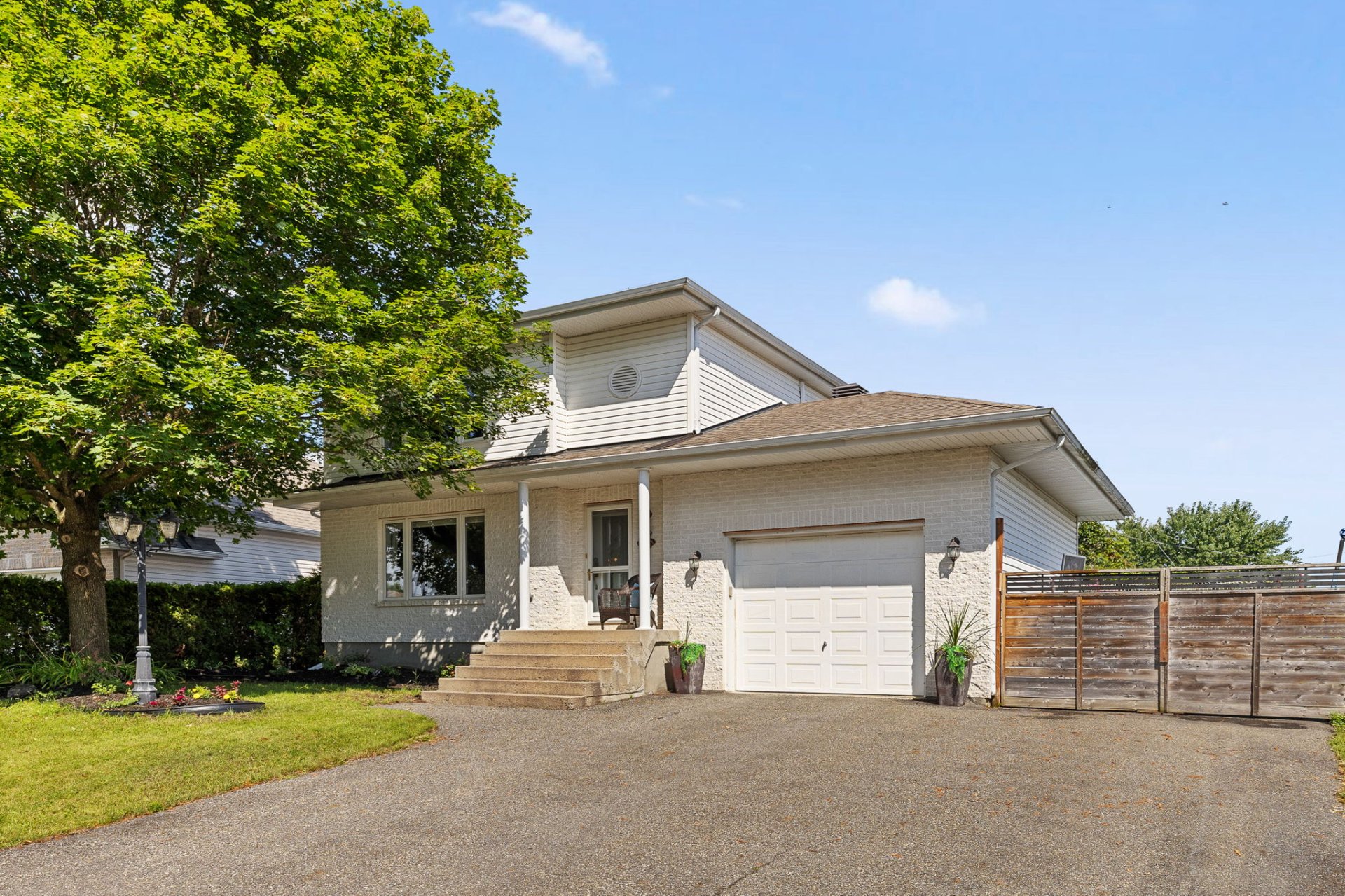 317 Rue de Castillon 