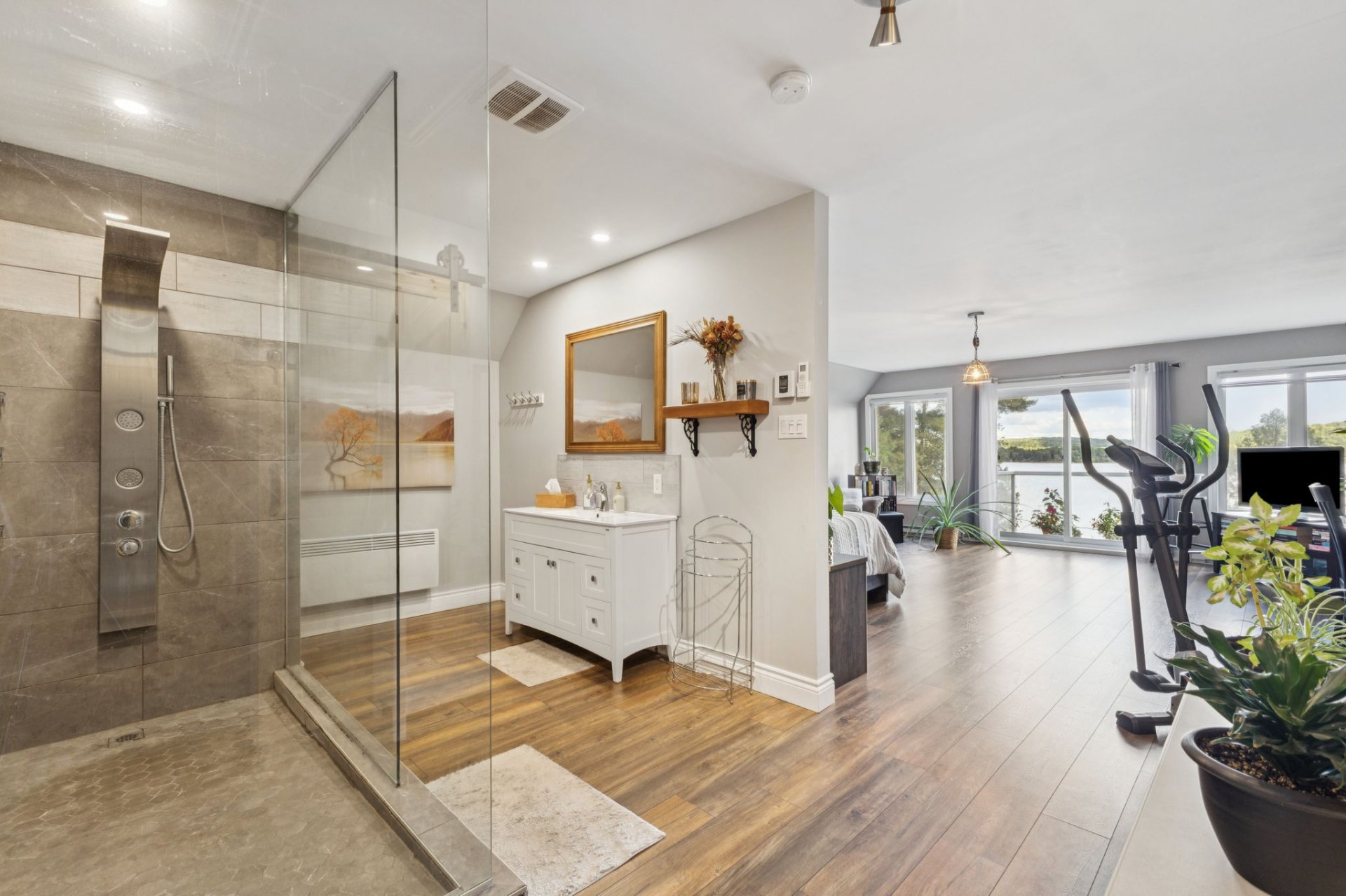 Salle de bains attenante à la CCP