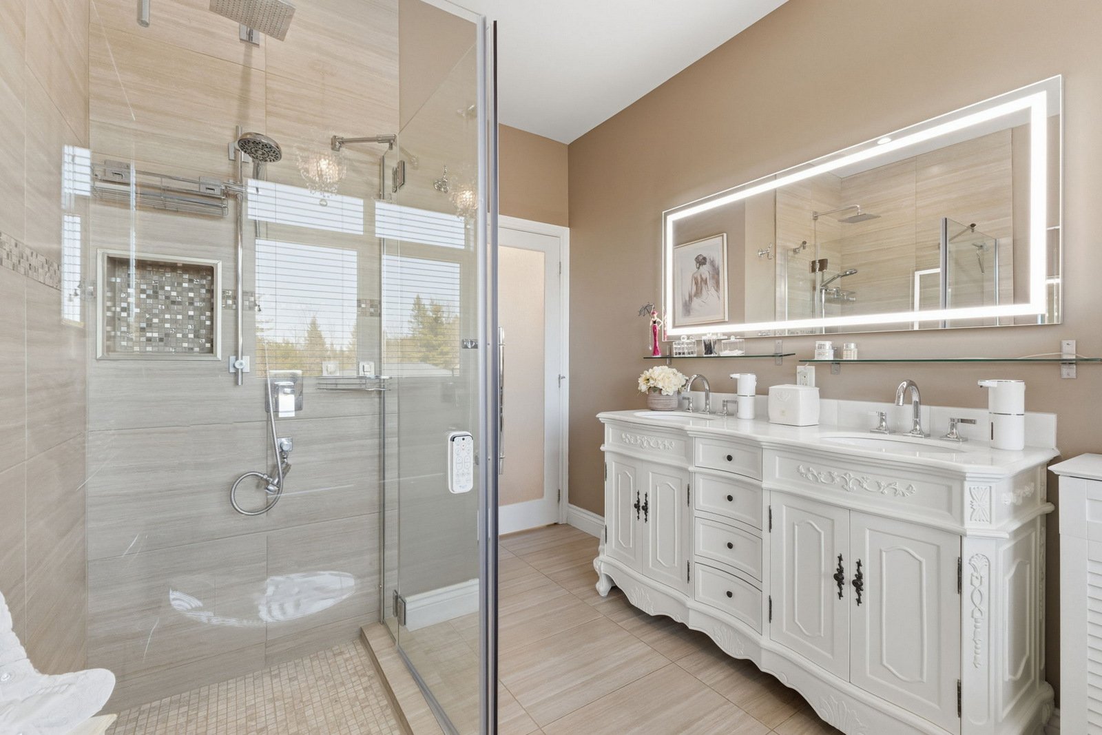 Salle de bains attenante à la CCP