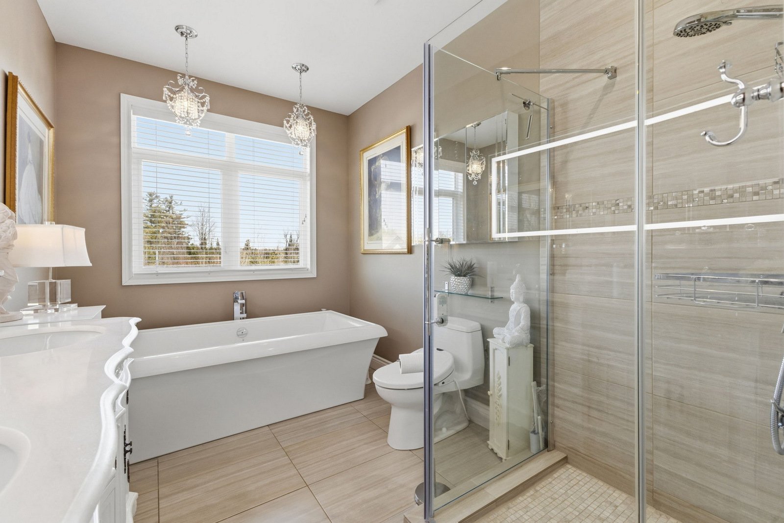 Salle de bains attenante à la CCP