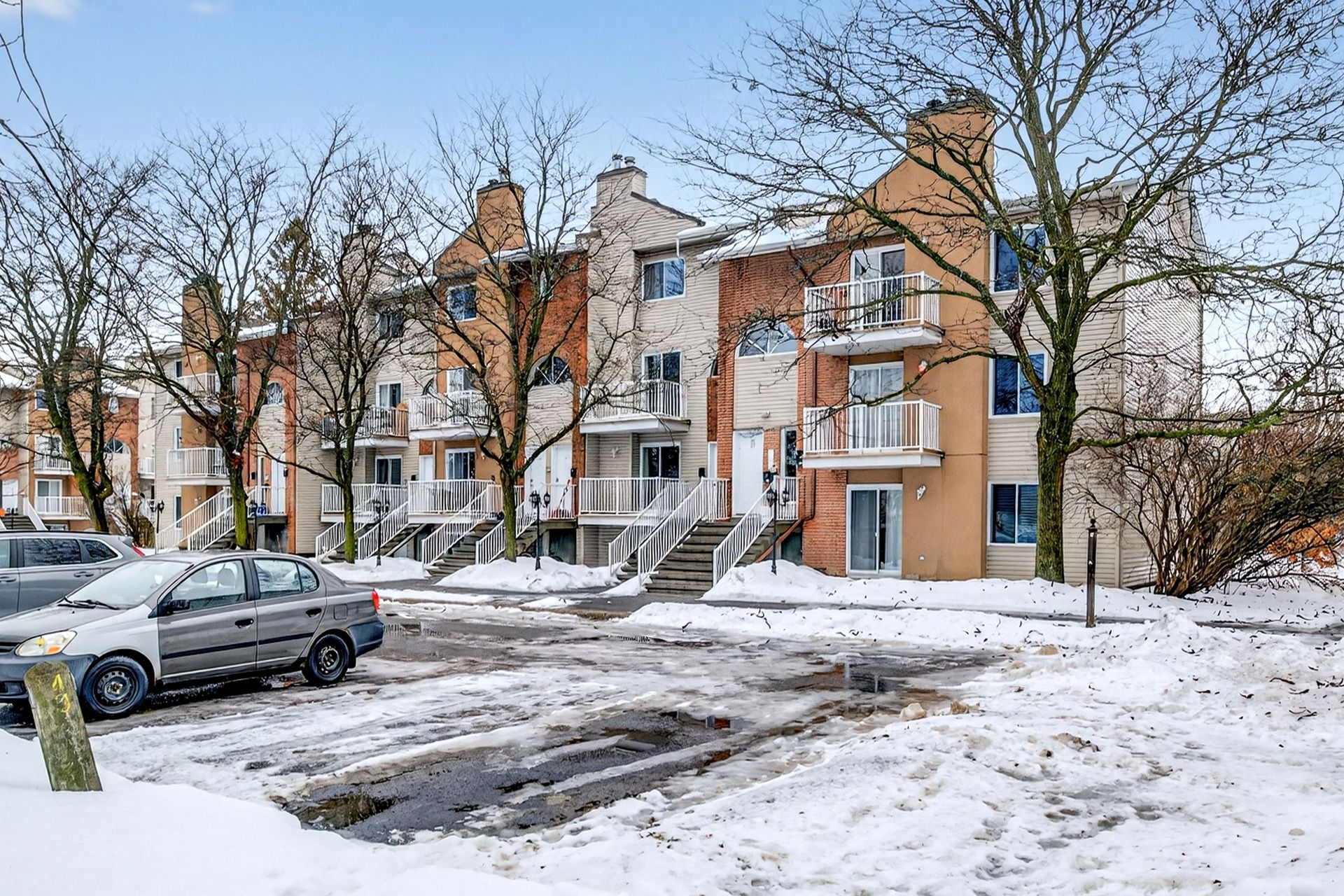 373 Boul. St-Raymond 