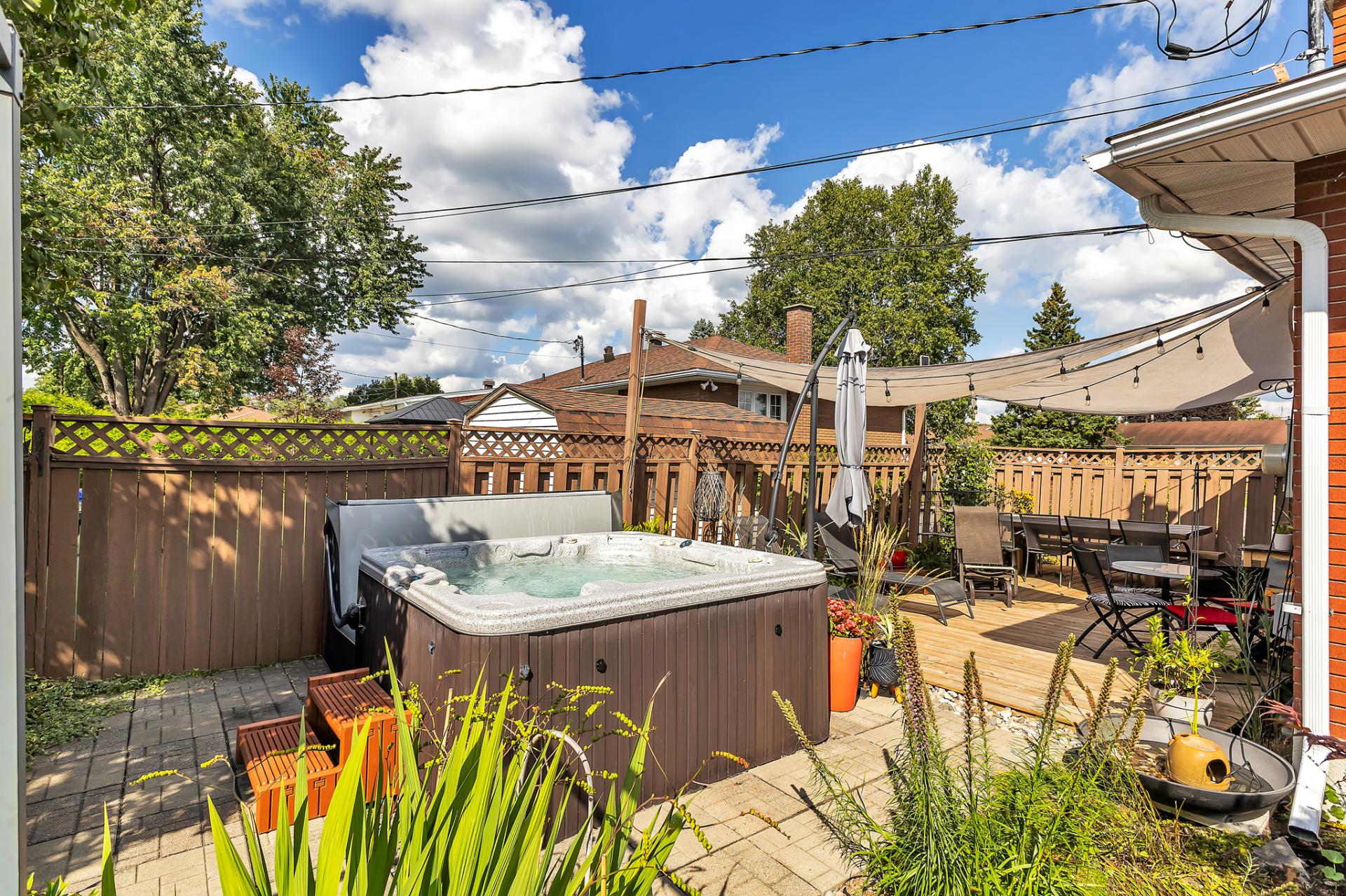 Hot tub