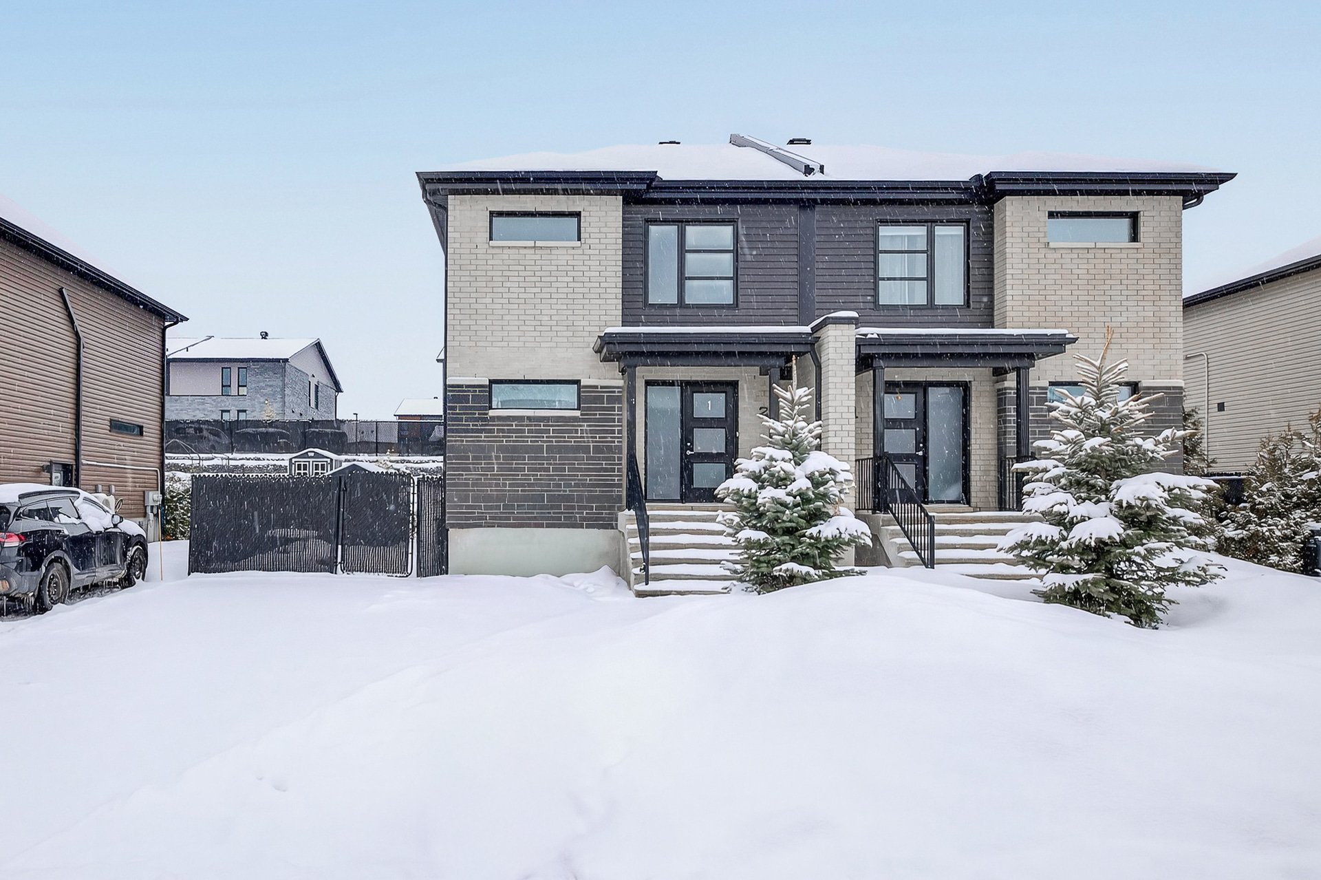 25-25A Rue St-Pétersbourg 