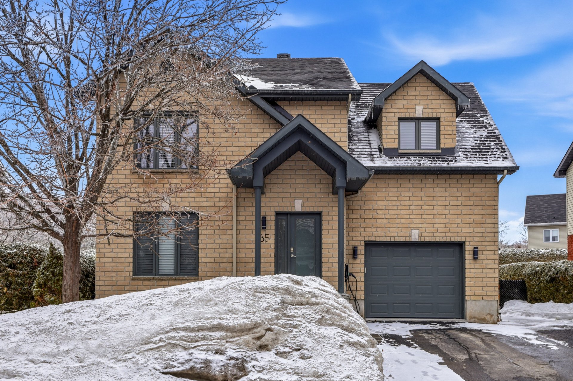 35 Rue Marie-Louise-Coulombe