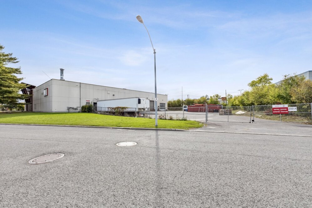 Shipping (door/dock)