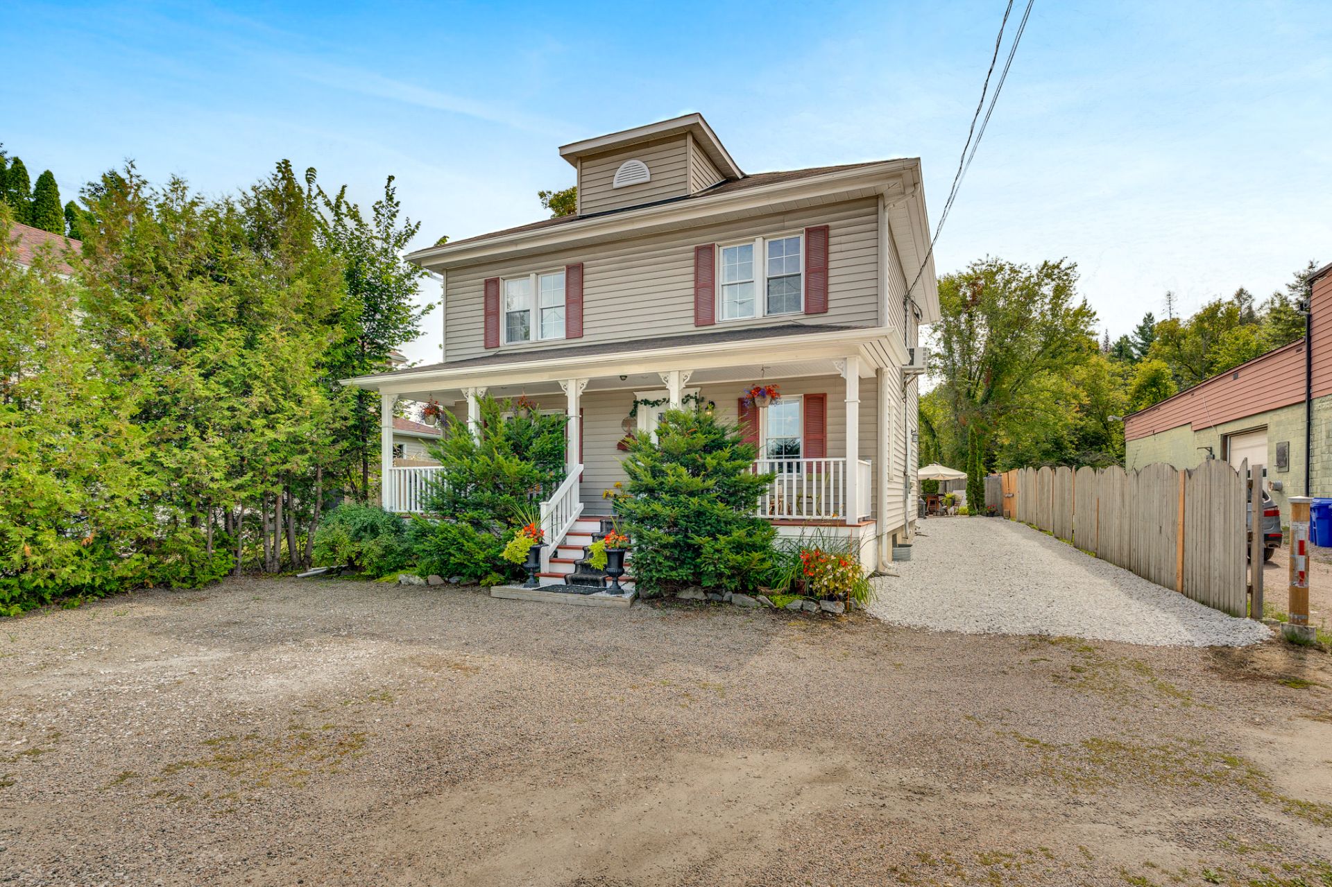 405 Rue des Oblats 