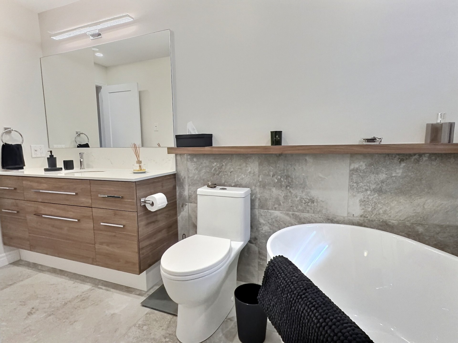 Ensuite bathroom