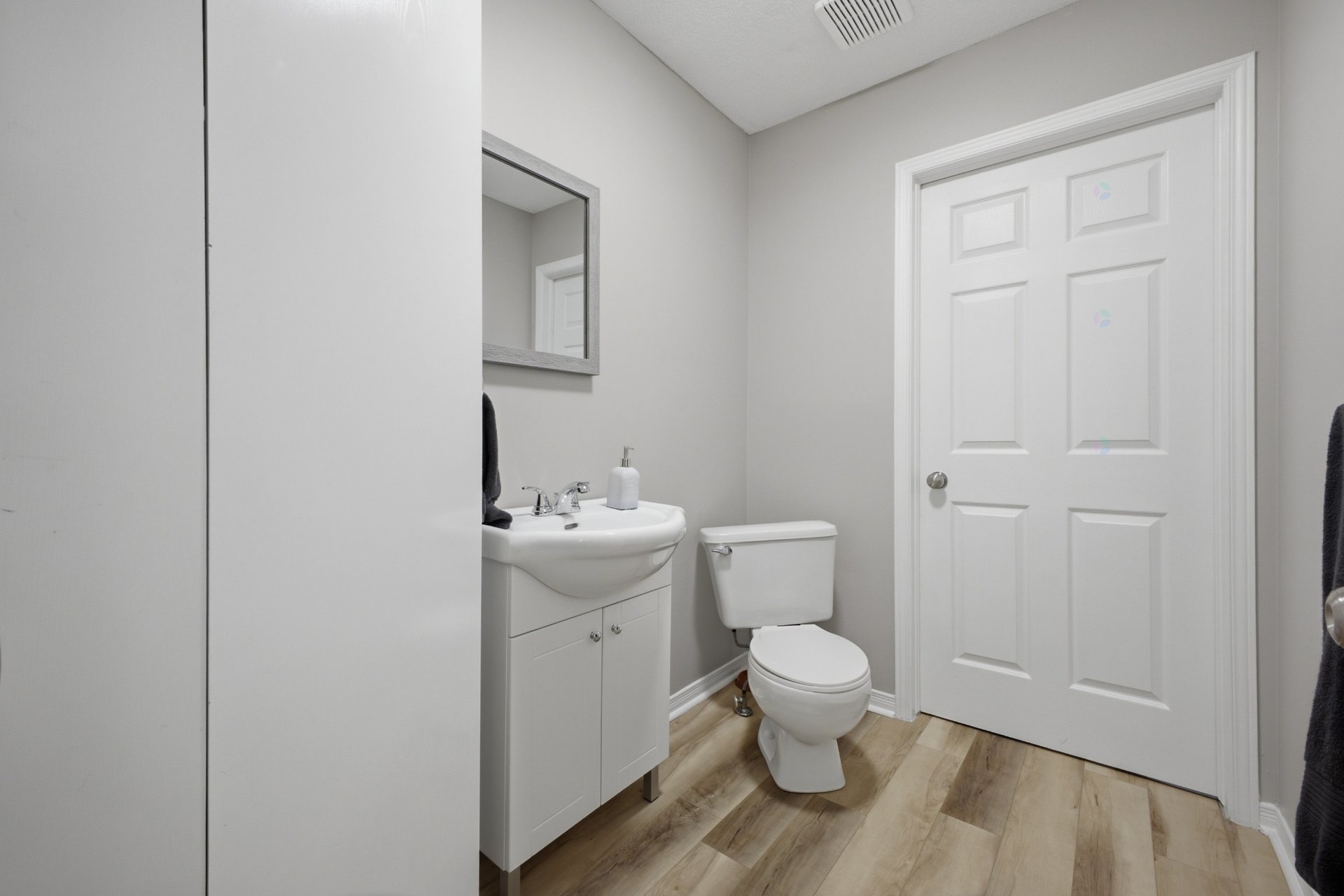 Powder room