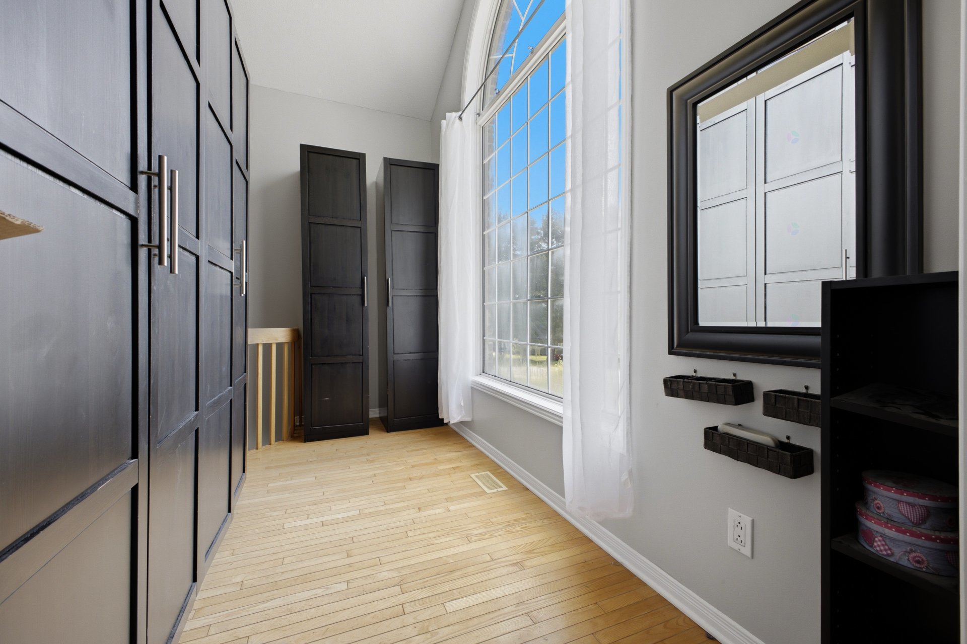 Walk-in closet