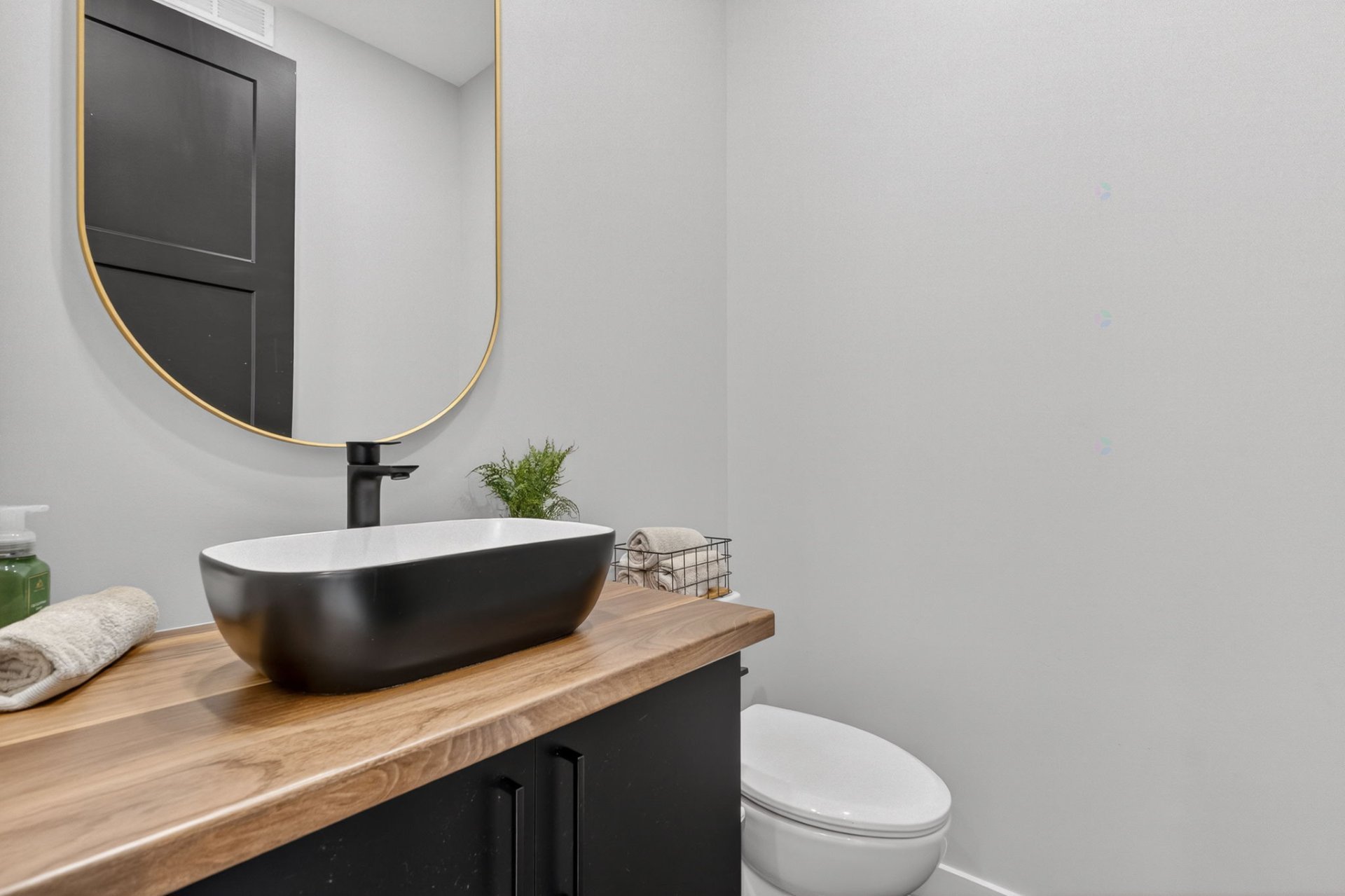 Powder room