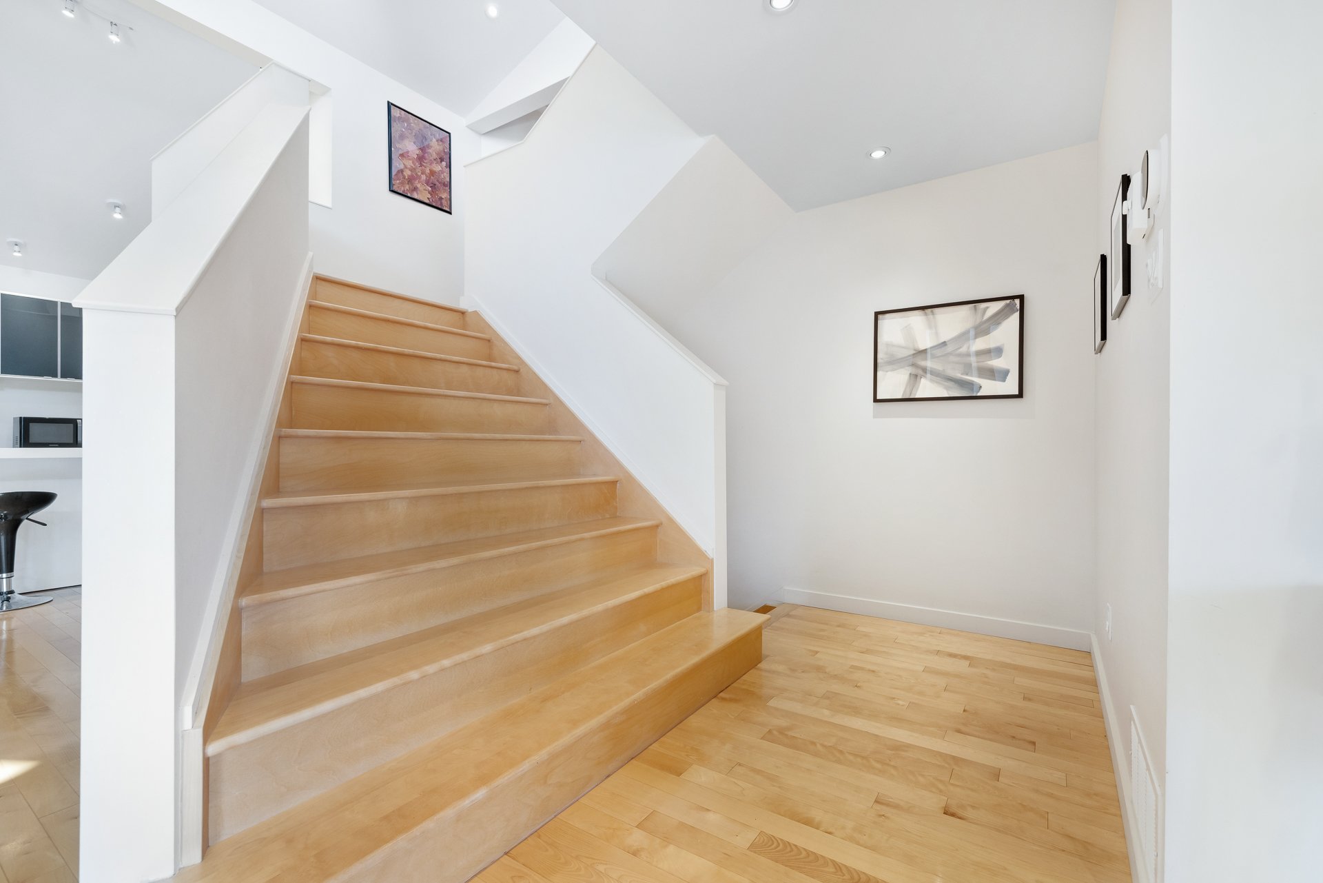 Staircase - to bedrooms